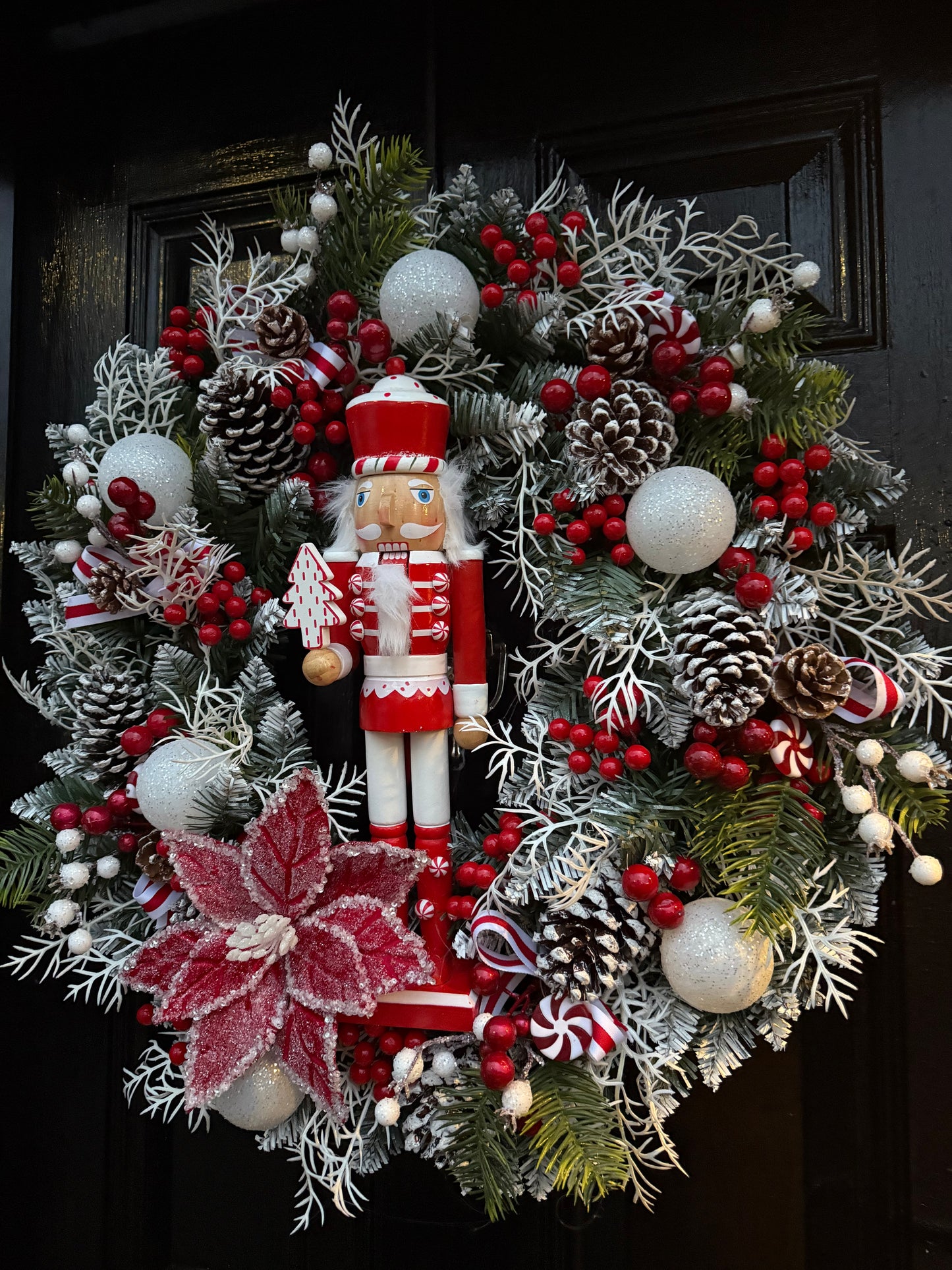 60cm DELUXE CANDY NUTCRACKER FOLIAGE BERRY WREATH