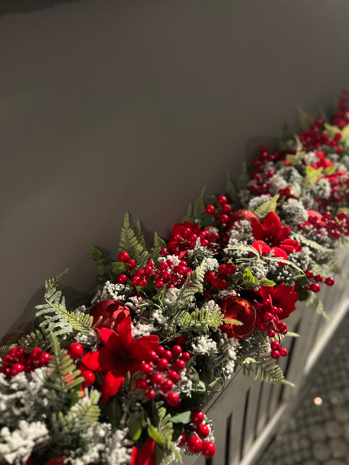 1.25MTR VERY BERRY FOLIAGE GARLAND -**DESPATCH END 1st week DECEMBER**