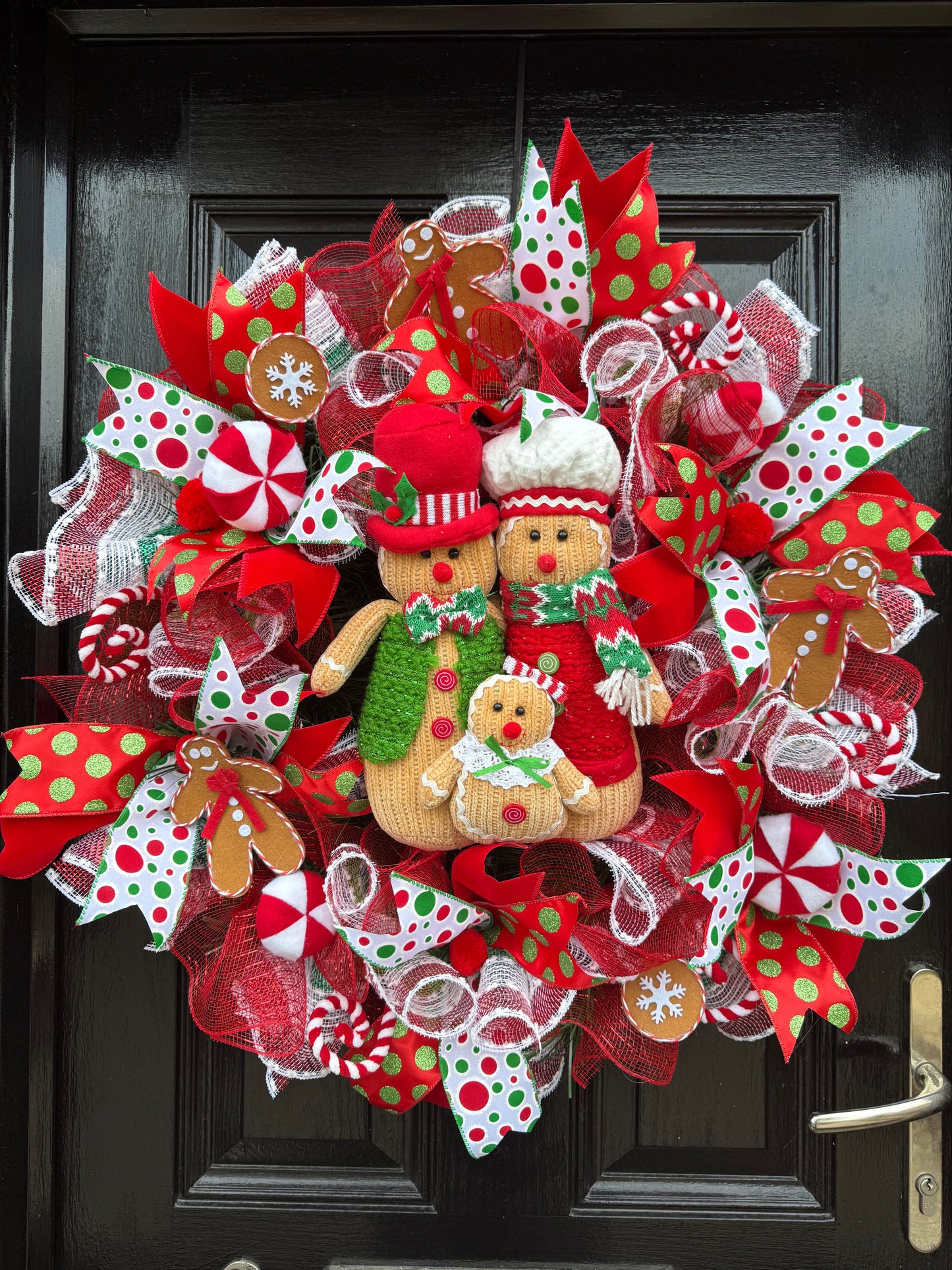 65cm DELUXE GINGERBREAD FAMILY CANDY MIXED WREATH - MID OCTOBER DESPATCH