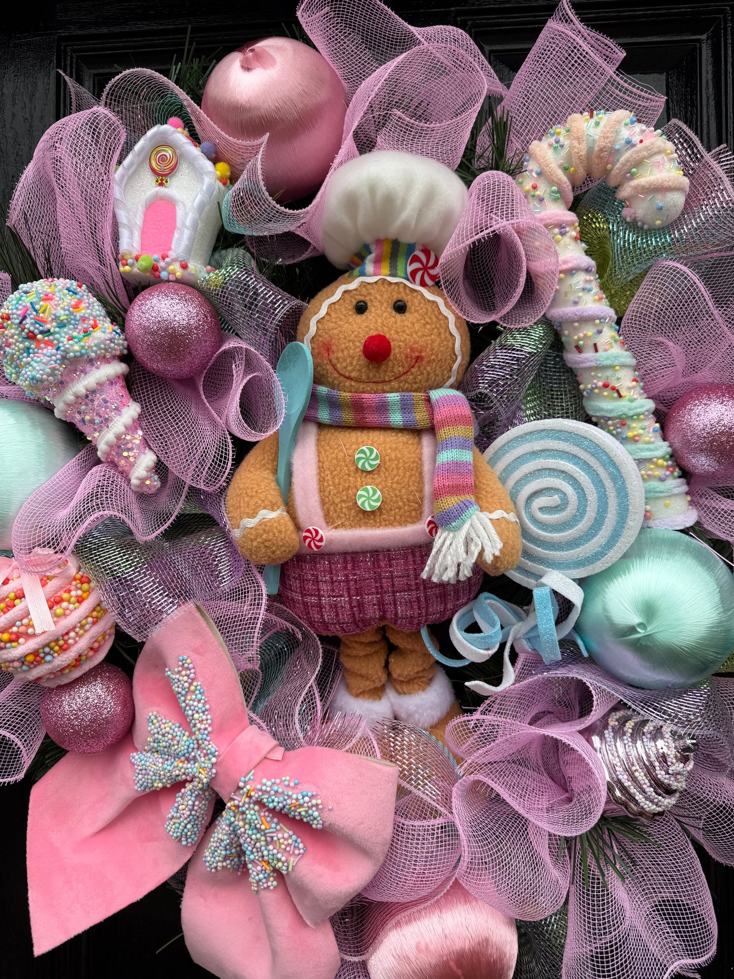 65cm SUPER DELUXE PASTEL GINGERBREAD WREATH