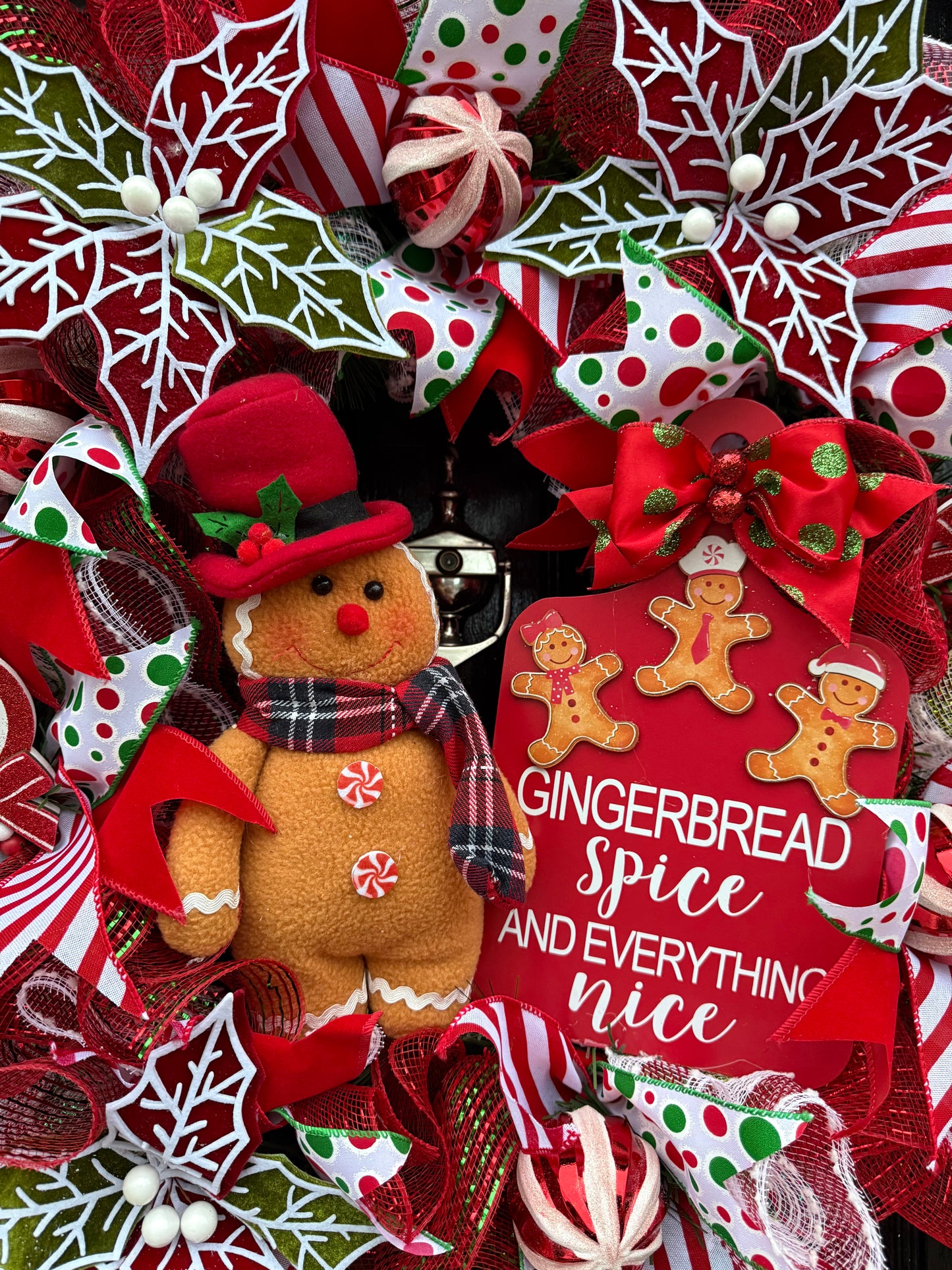 65cm DELUXE GINGERBREAD SPICE BUT NICE CANDY MIXED WREATH