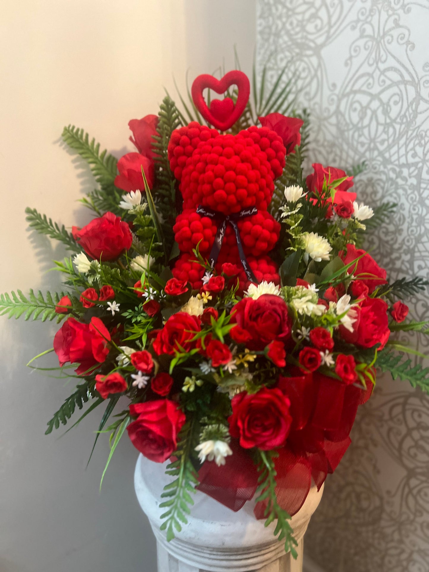 RED POM POM BEAR VALENTINES 12 RED ROSE FOREVER HAT BOX
