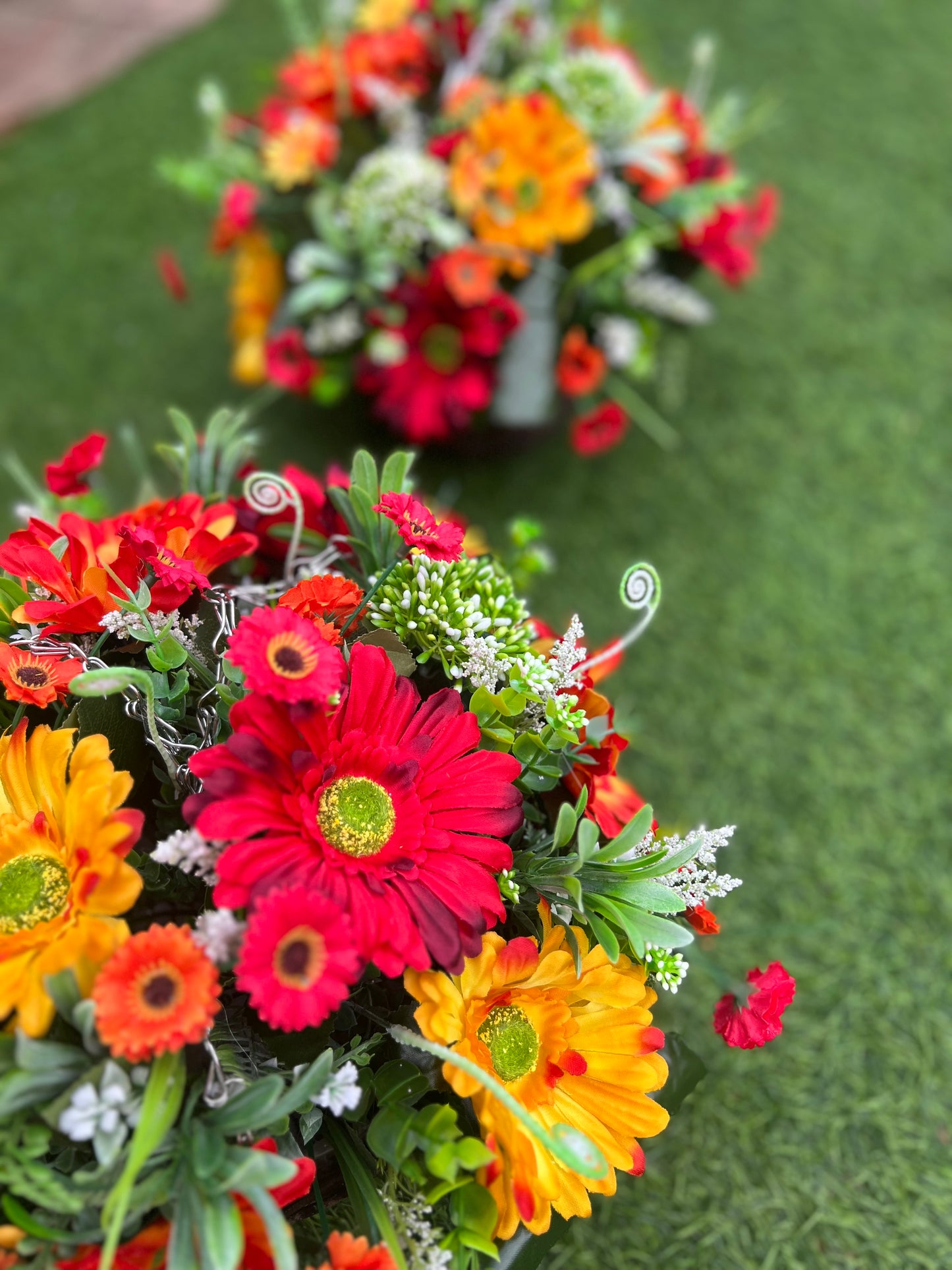 10" ORANGE/YELLOW/RED GERBERA MIXED HANGING BASKET