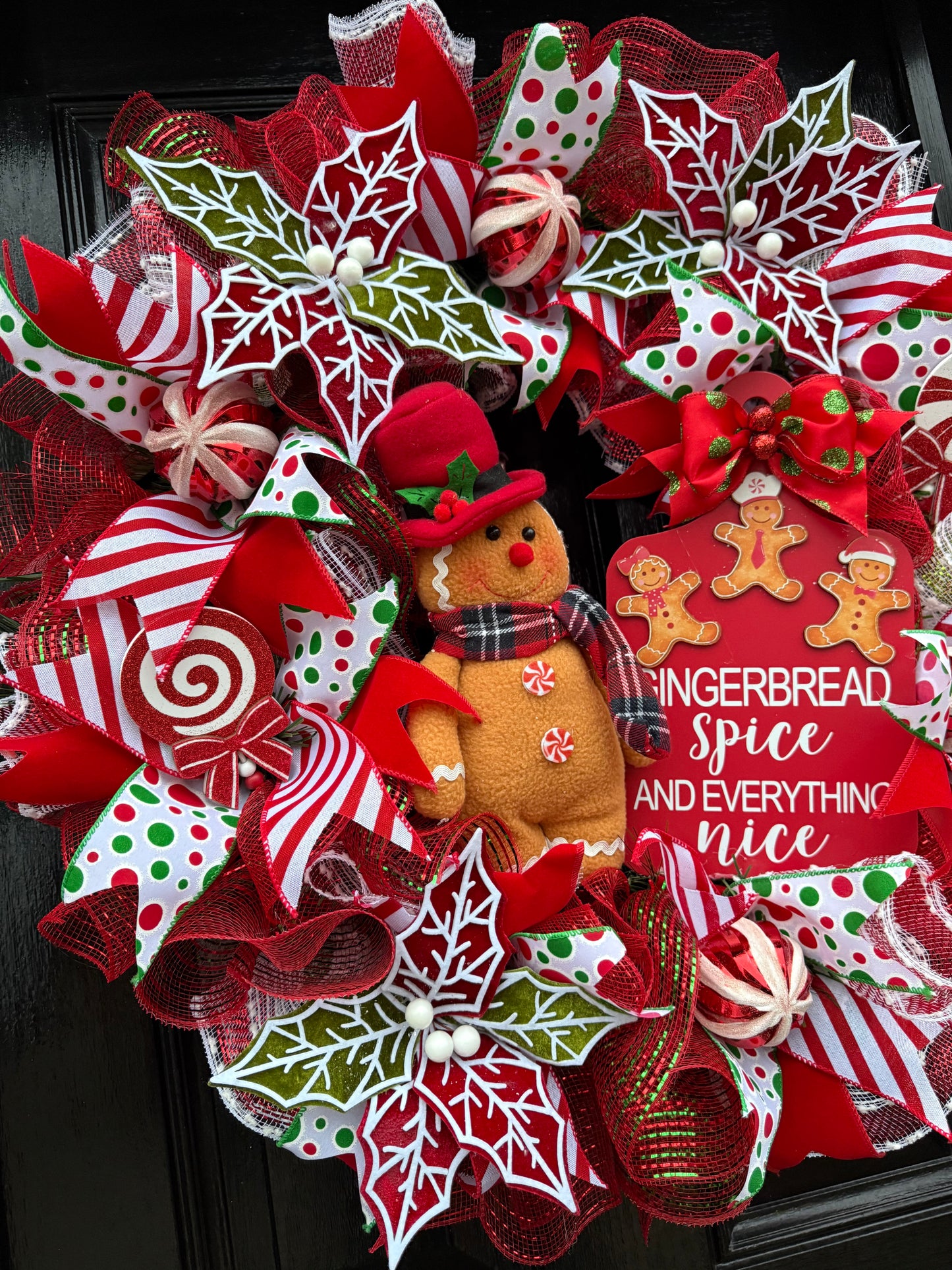 65cm DELUXE GINGERBREAD SPICE BUT NICE CANDY MIXED WREATH