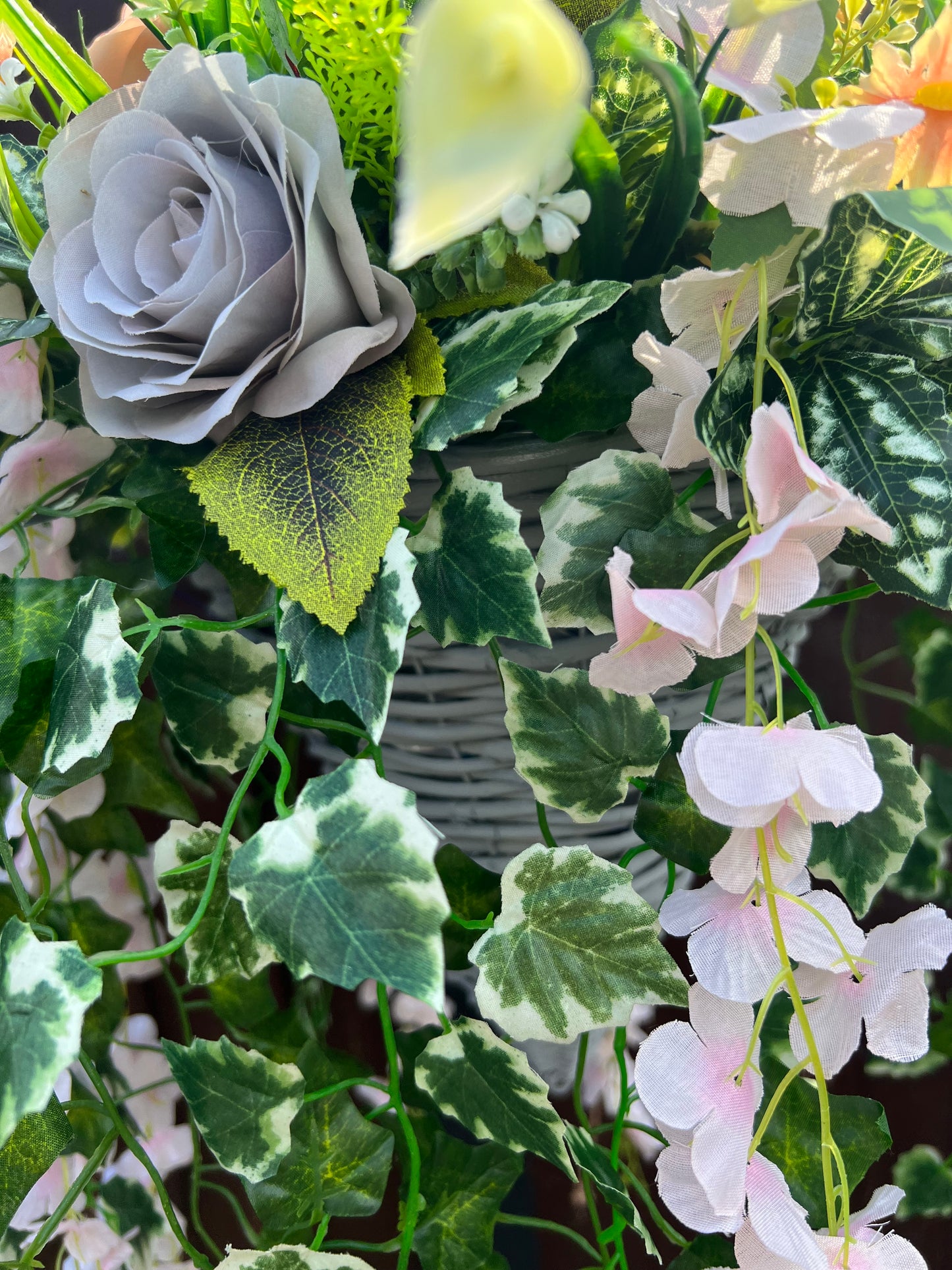 DELUXE XL HANGING BASKET BLUSH/GREY GREY BASKET 12 INCH CONE