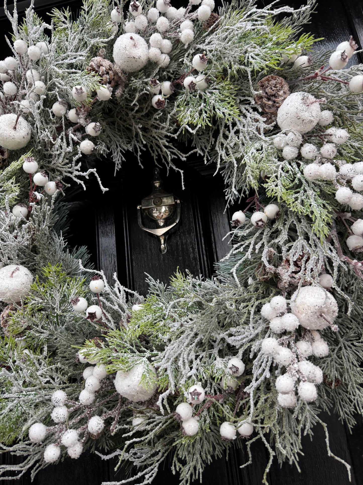 65cm DELUXE WINTER WONDERLAND FOLIAGE WREATH