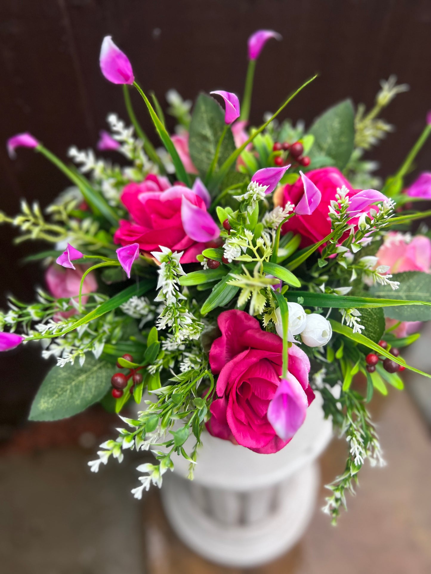 GREY BARREL PLANTER PINK MIX MINI CALLA