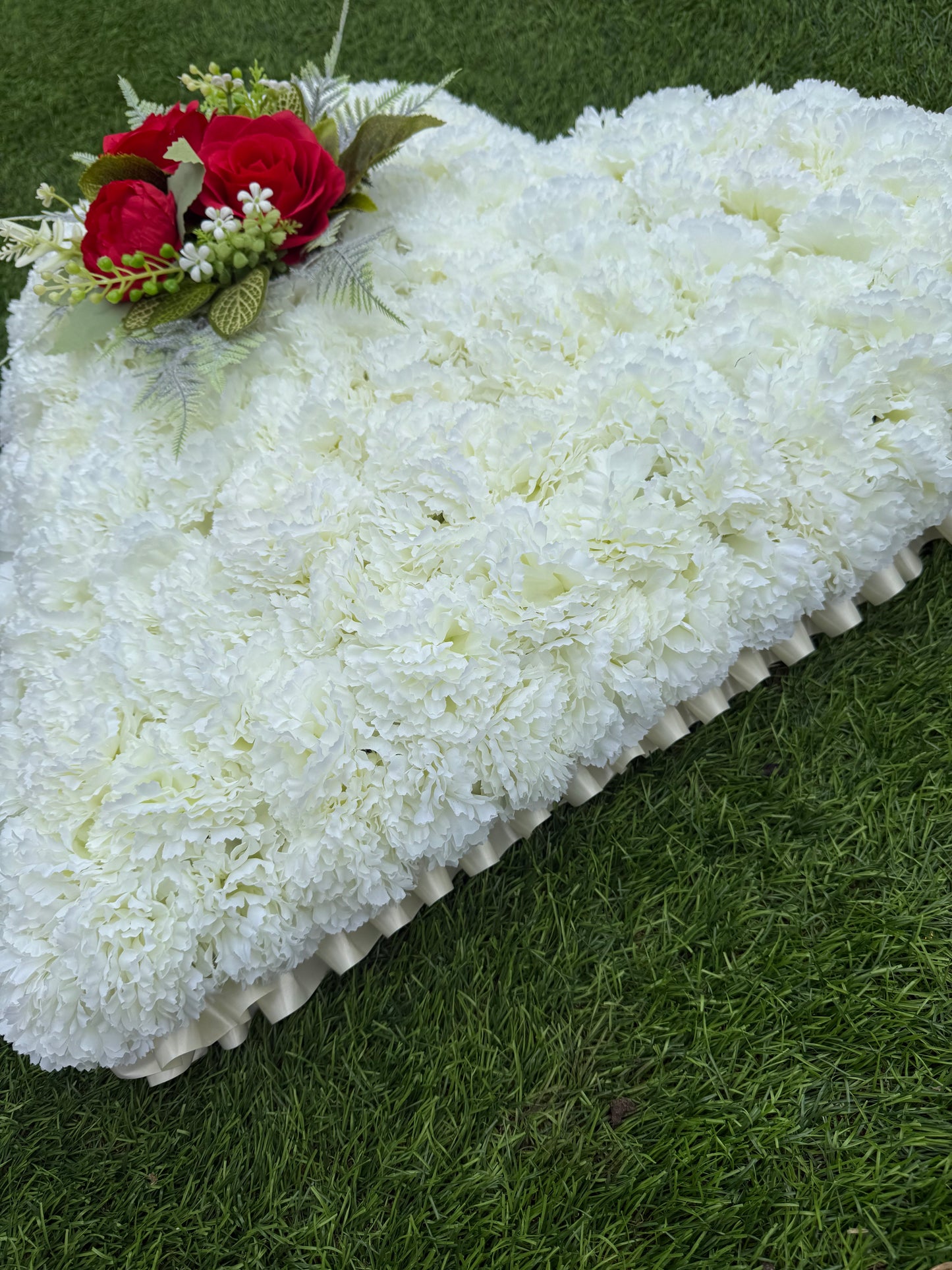 MEMORIAL CARNATION HEART TRIBUTE 53cm (21inch) - PLEASE READ DESCRIPTION