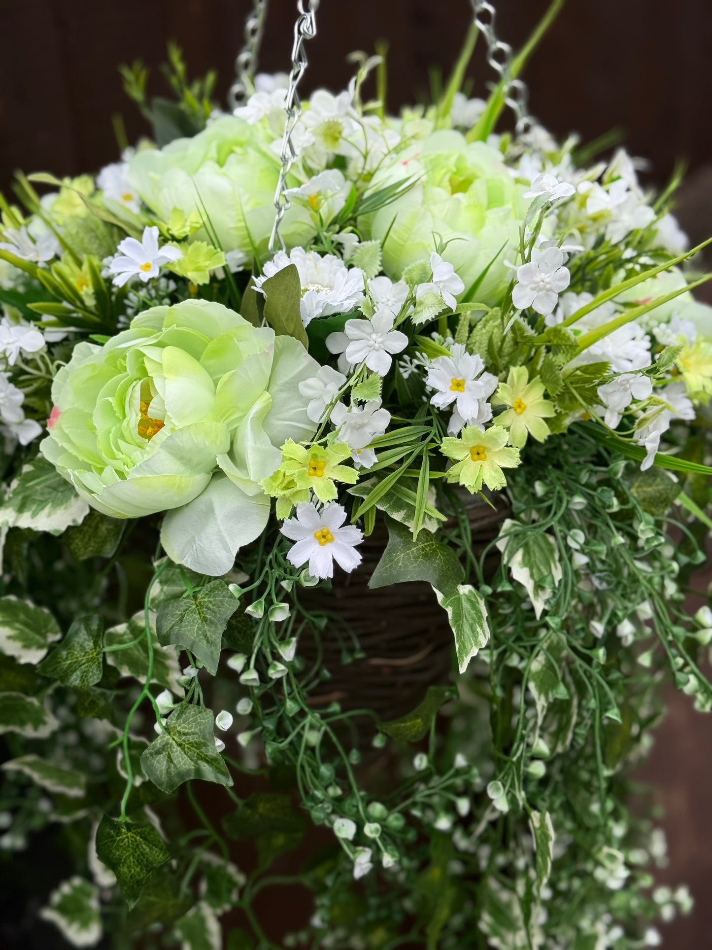 **NEW** DELUXE XL HANGING BASKET GREEN/IVORY MIX 12 INCH CONE