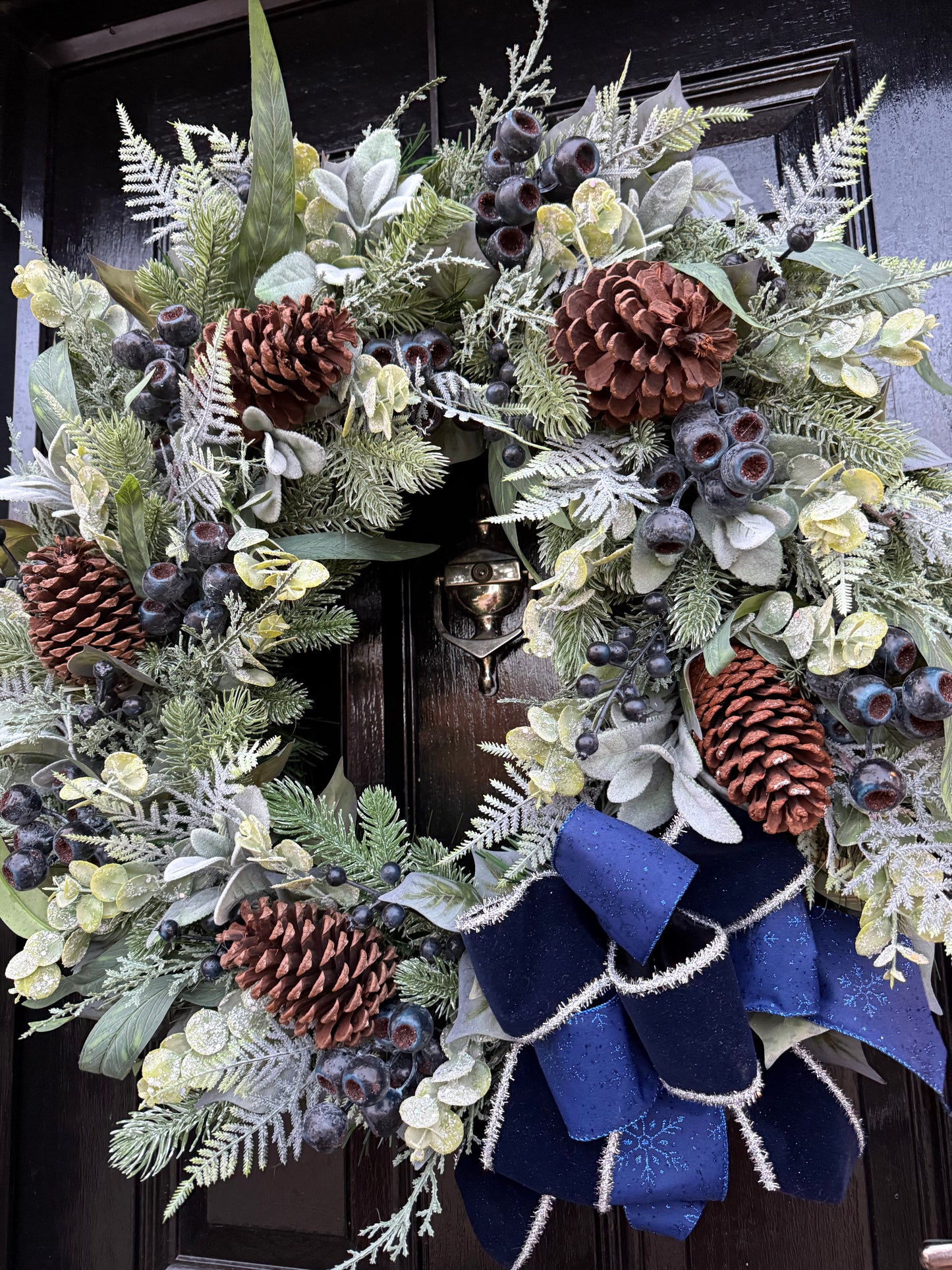 65cm DELUXE WINTER FROSTED FOLIAGE BLUBERRY WREATH