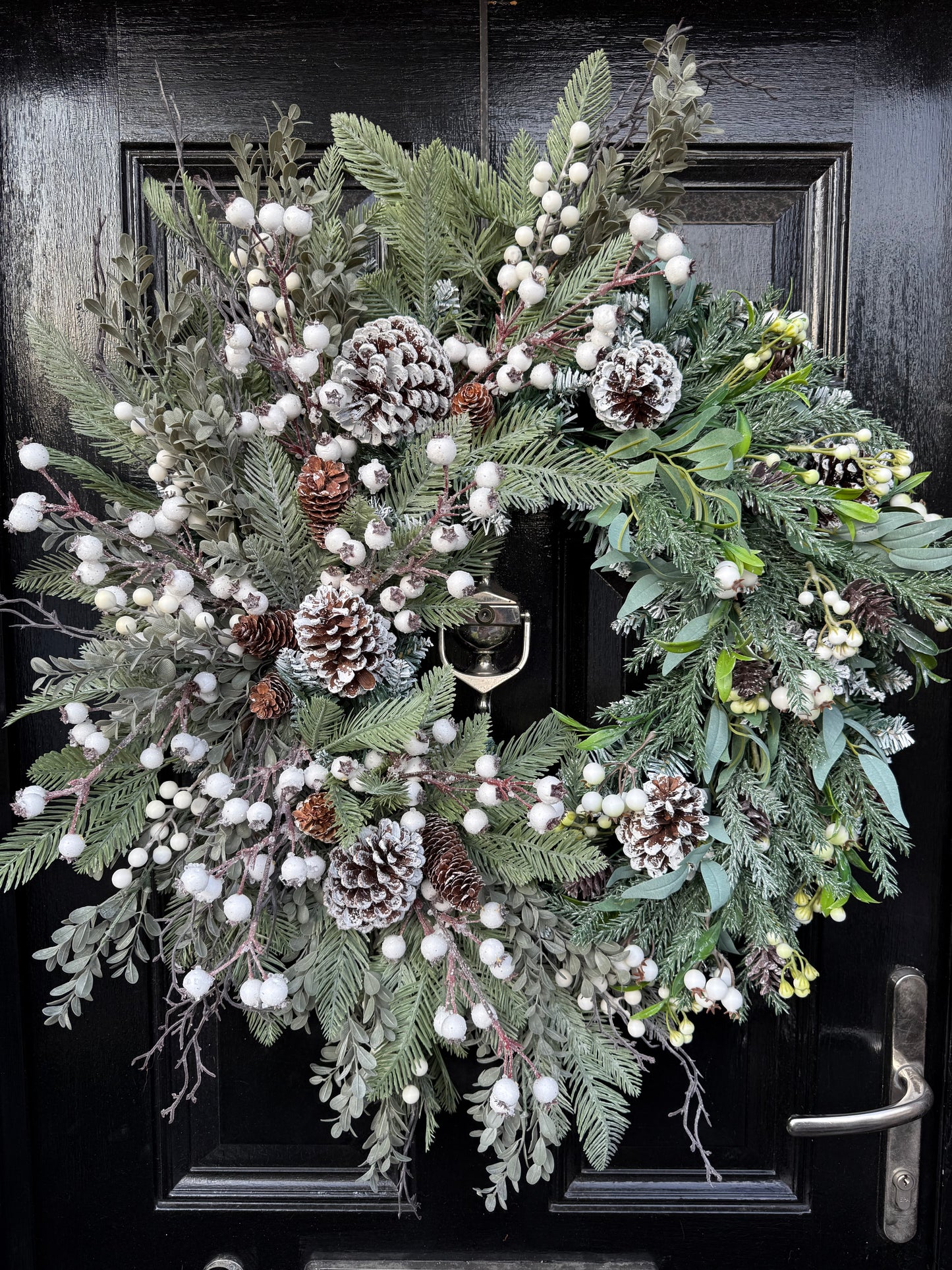 70cm LARGE DELUXE FOLIAGE WOODLAND BERRY WREATH (approx 85cm long)