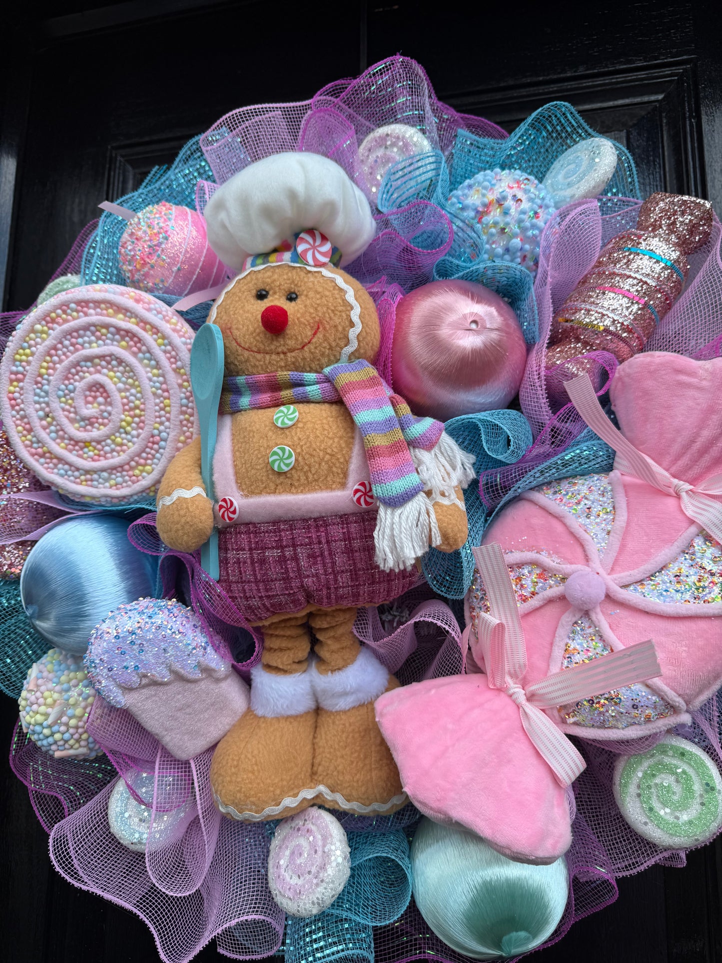 65cm DELUXE PASTEL GINGERBREAD WREATH - IMMEDIATE DISPATCH