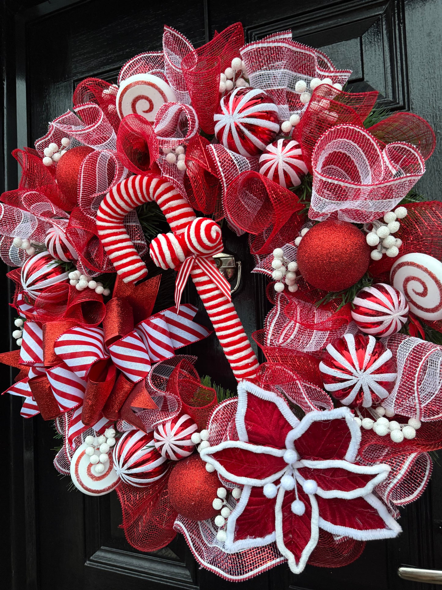 65cm DELUXE CANDY CANE MIXED WREATH