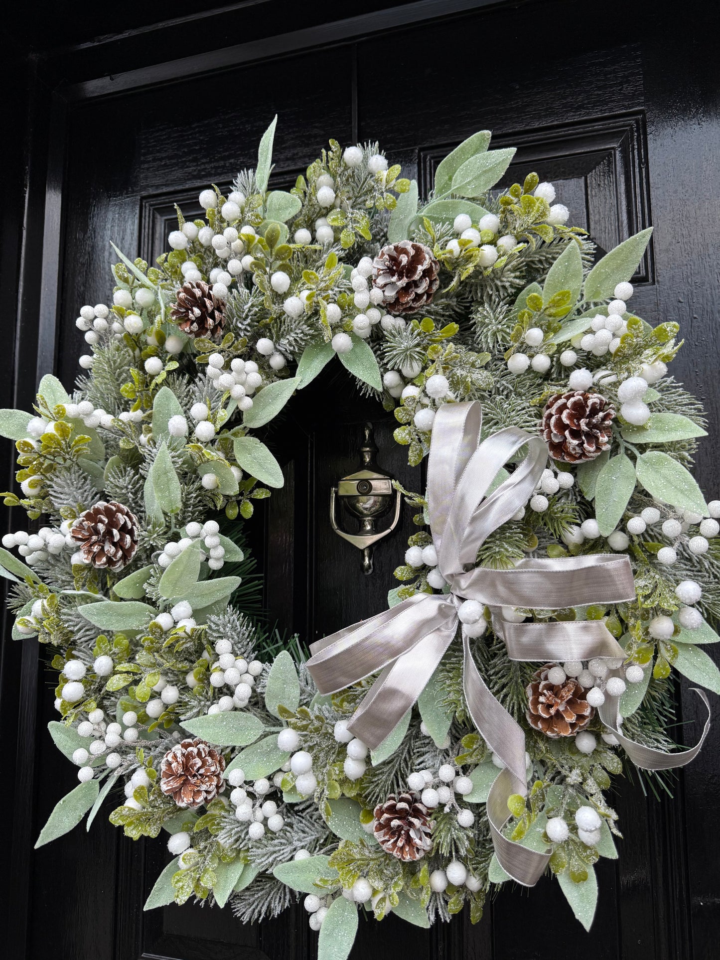 65cm FROSTED WINTER VERY BERRY WHITE MIXED FOLIAGE WREATH