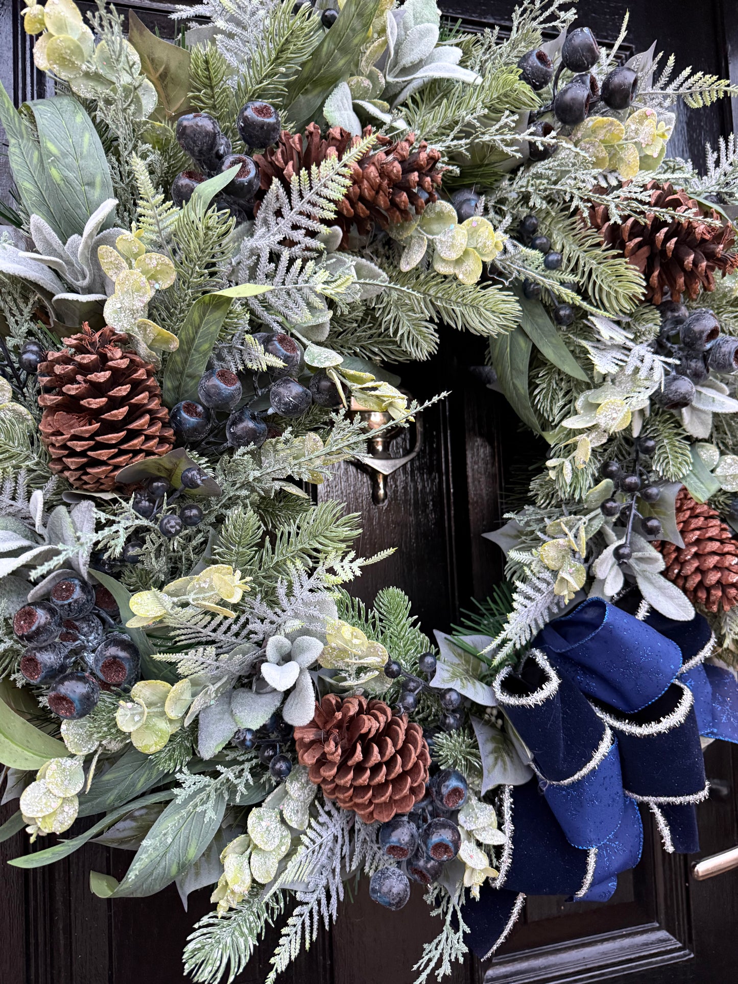65cm DELUXE WINTER FROSTED FOLIAGE BLUBERRY WREATH