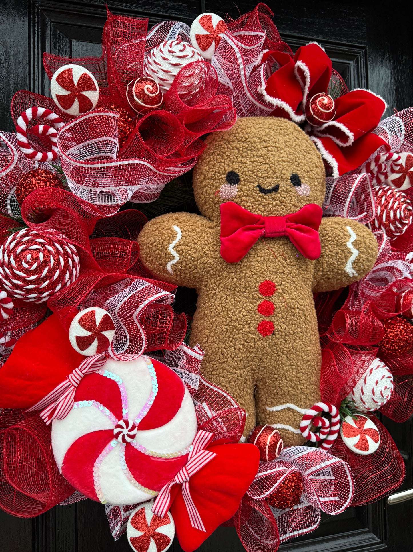 65cm DELUXE GIANT GINGERBREAD CANDY CANE MIXED WREATH