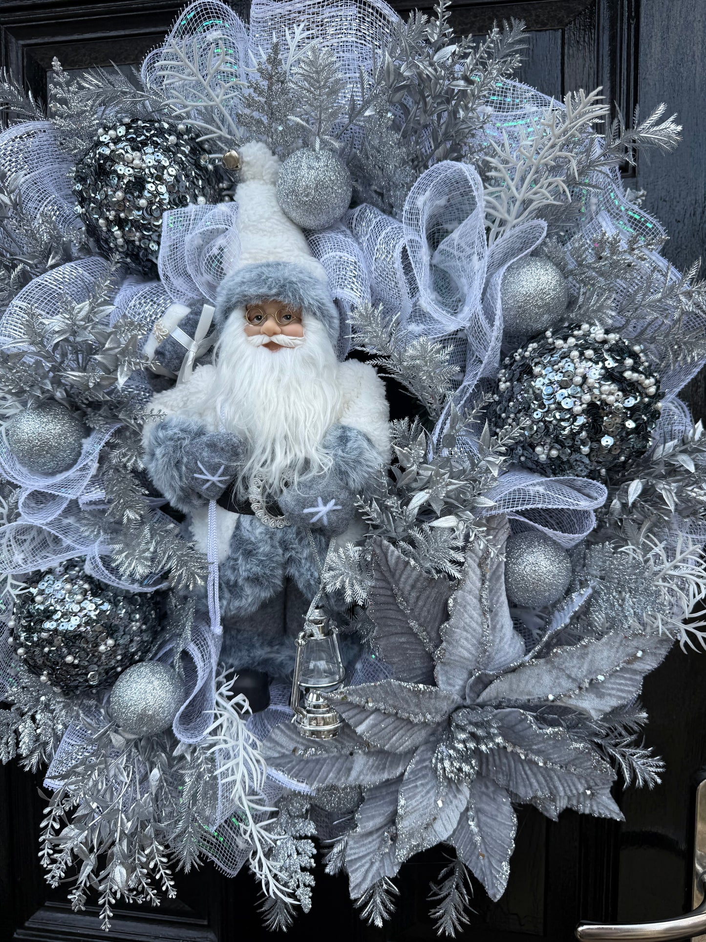 65cm DELUXE WINTER WONDERLAND WHITE SILVER SANTA WREATH - IMMEDIATE DISPATCH