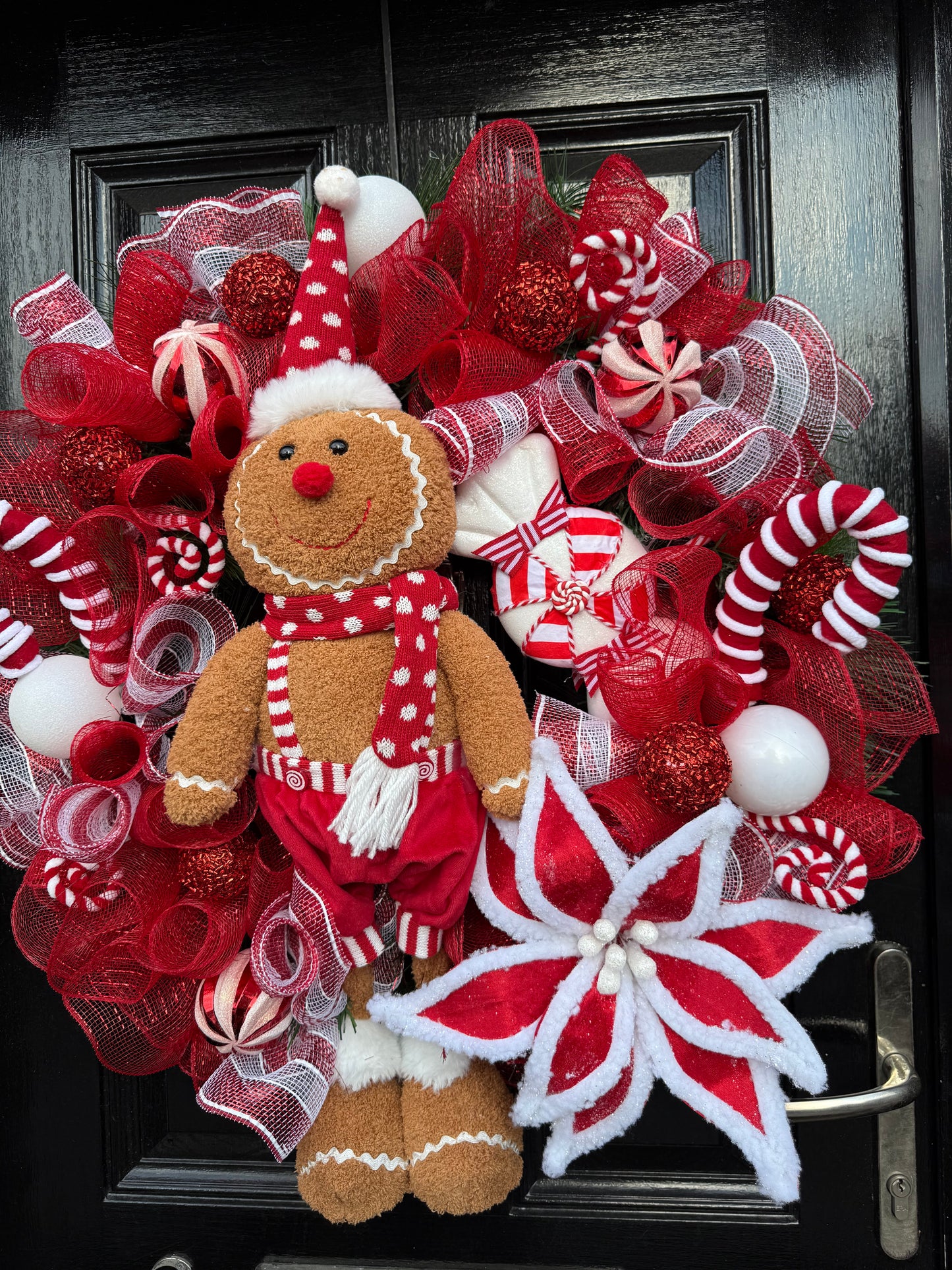65cm DELUXE GIANT GINGERBREAD CANDY MIXED WREATH