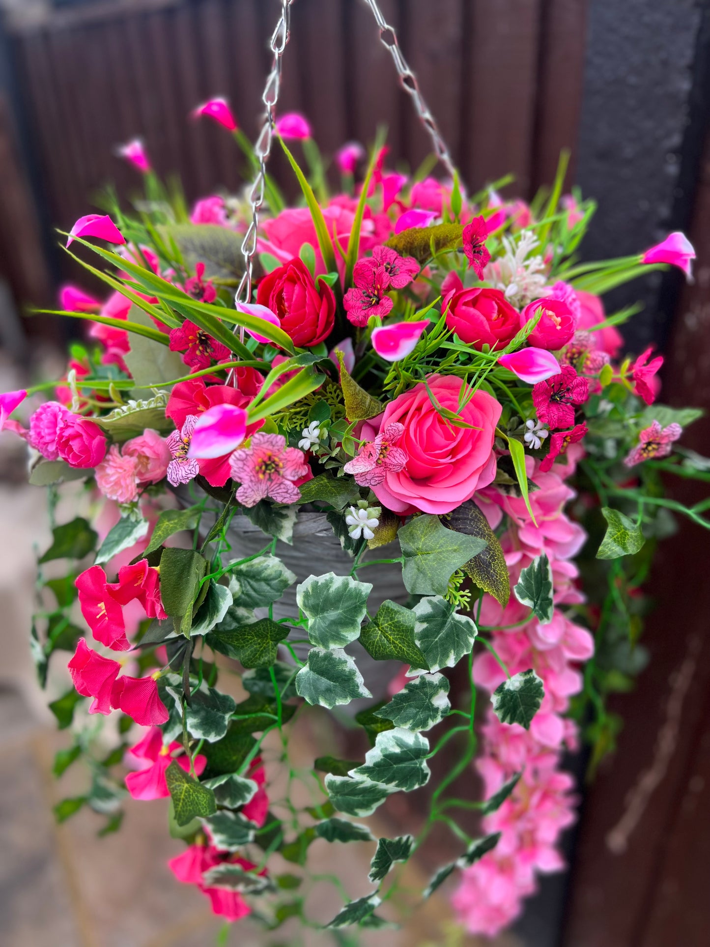 DELUXE XL HANGING BASKET MIXTURE BRIGHT PINKS 12 INCH BROWN CONE