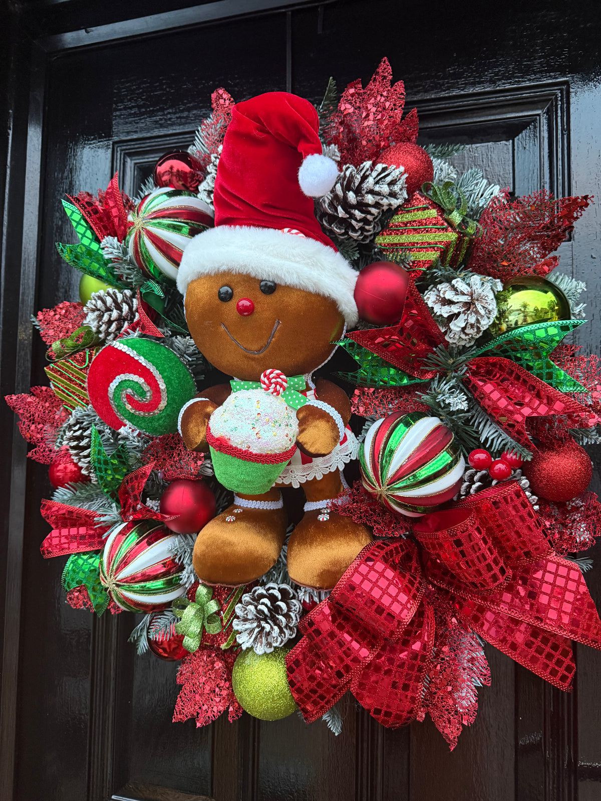 65cm DELUXE GINGEBREAD CANDYLAND MIXED WREATH