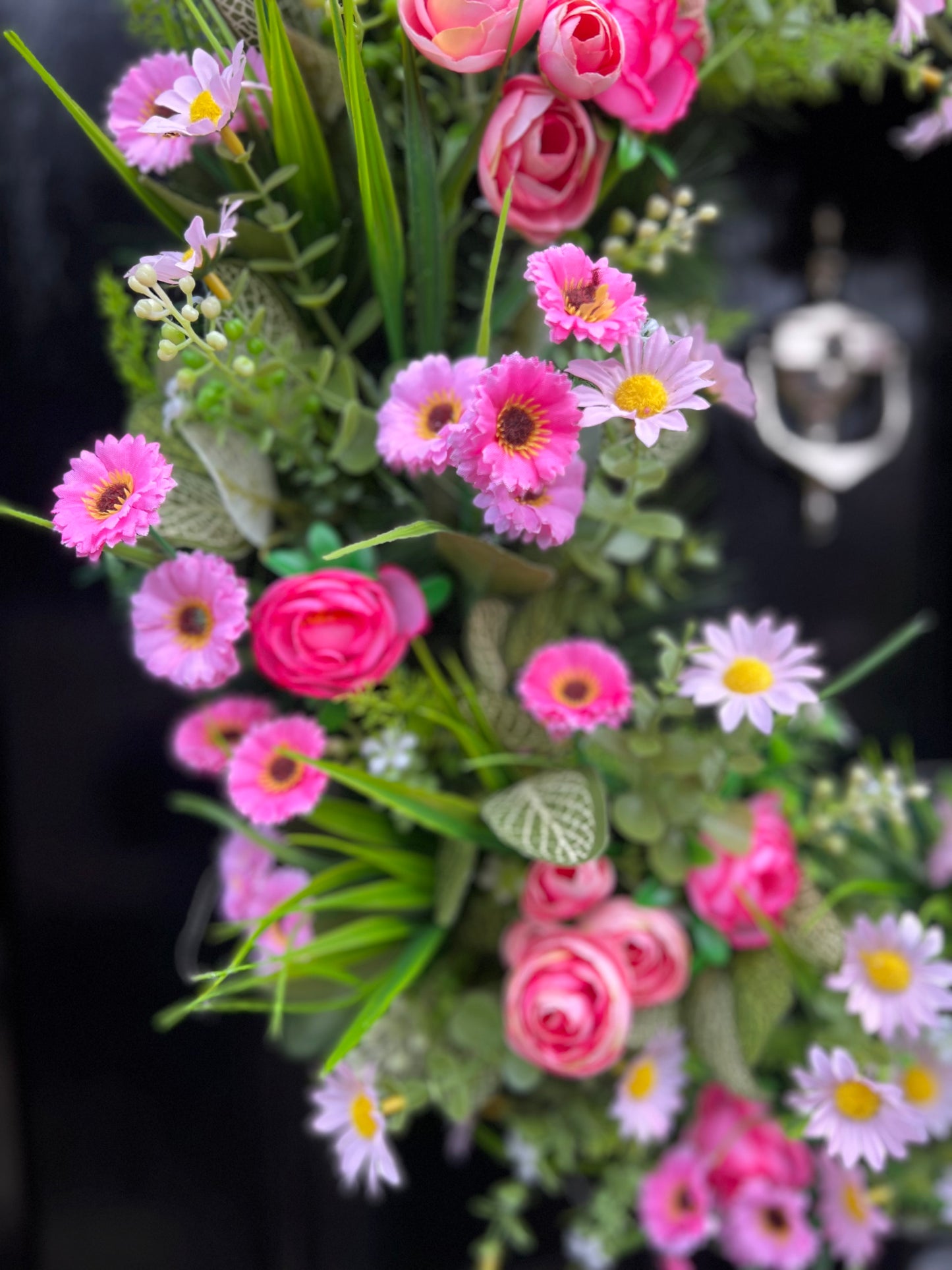 65cm MIXED PINKS SPRING WREATH