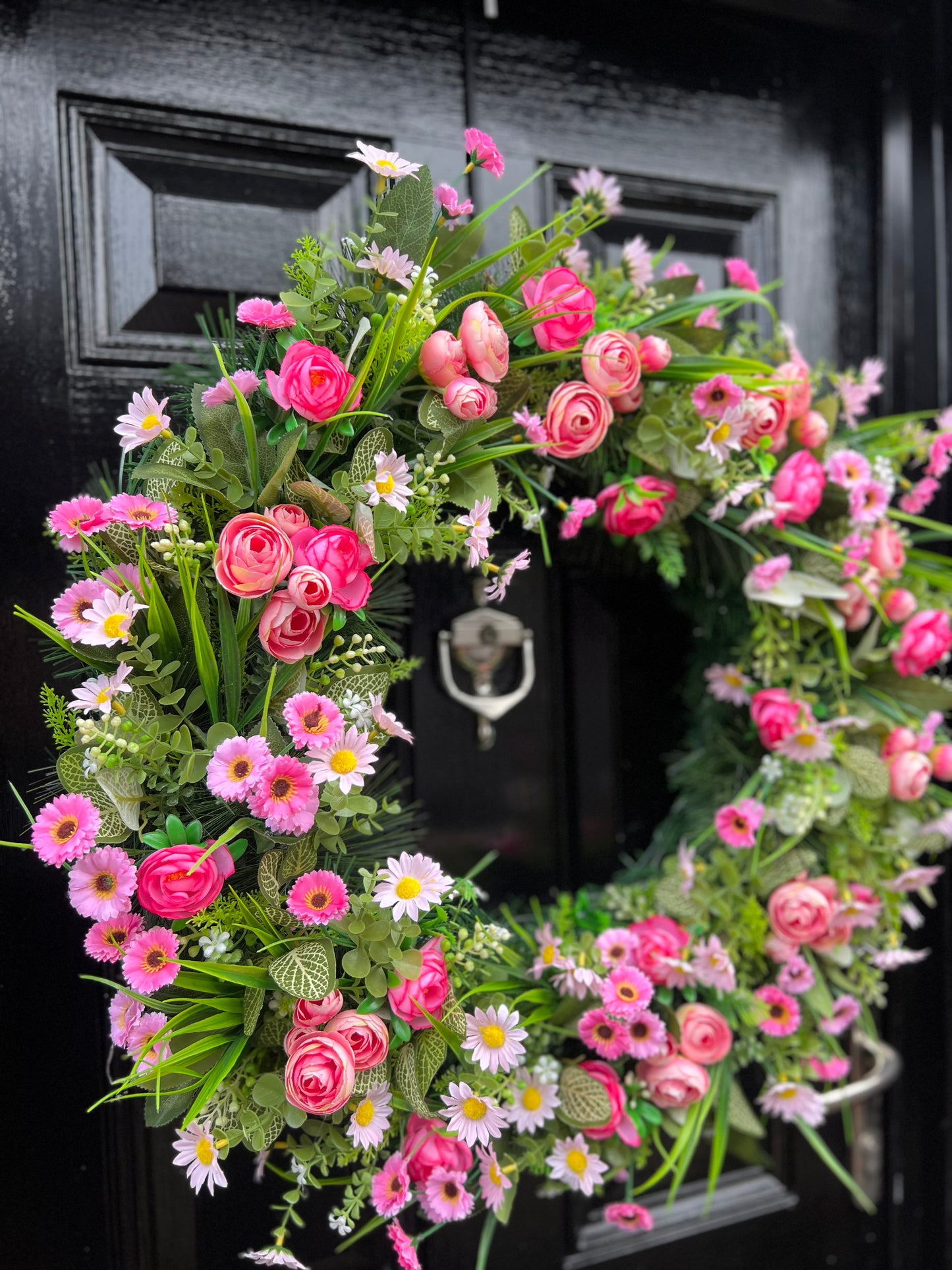 65cm MIXED PINKS SPRING WREATH