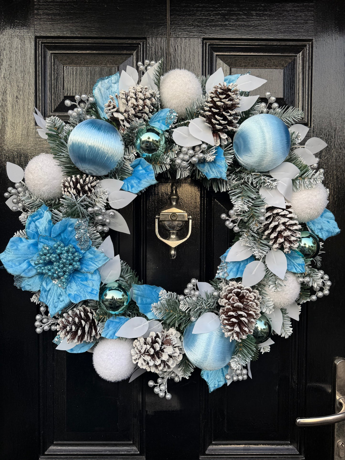 60cm FROSTED ICE BLUE & WHITE WREATH - IMMEDIATE DESPATCH