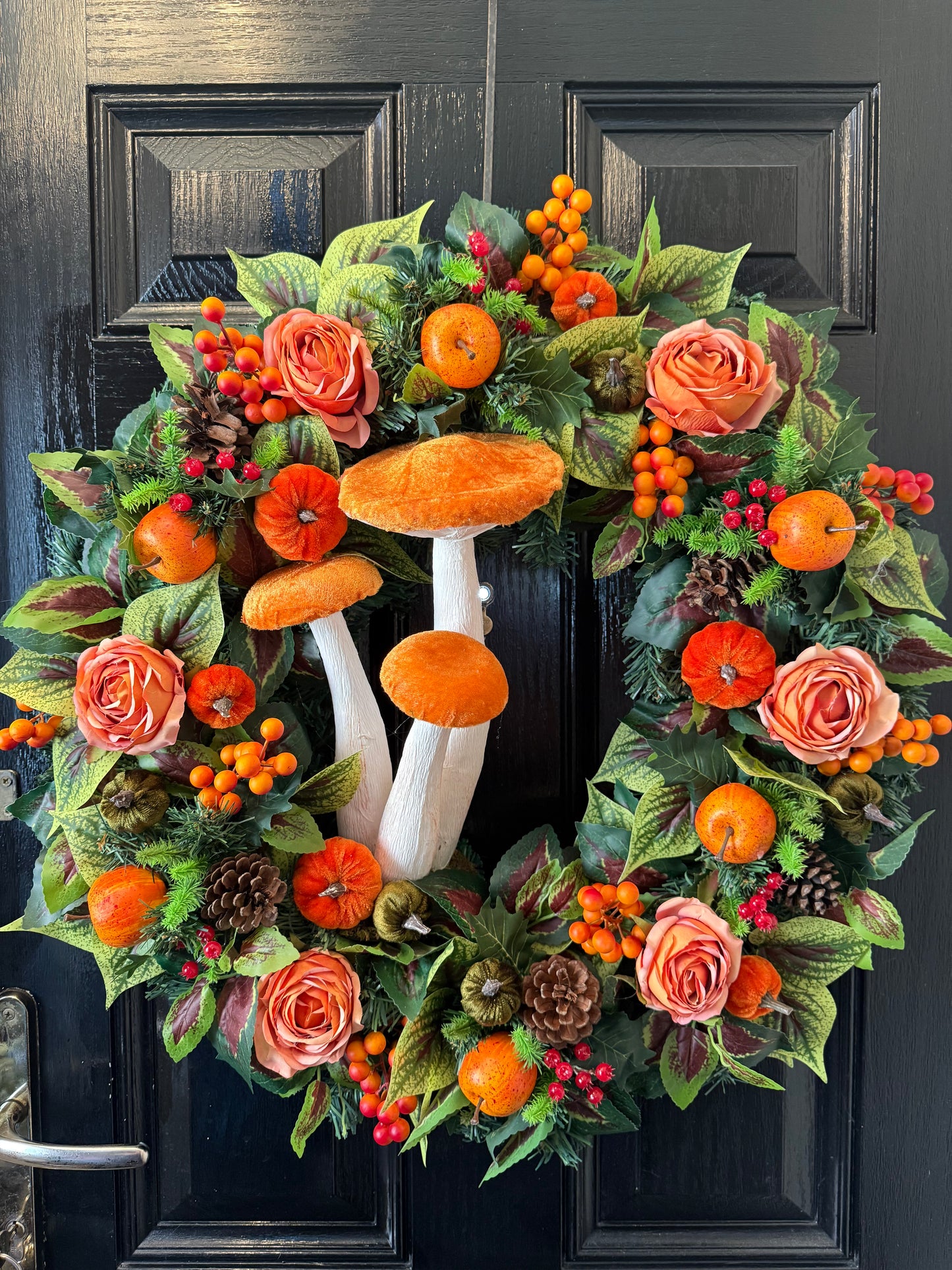 60cm DELUXE GIANT ORANGE TOADSTOOL  WOODLAND MIXED FOLIAGE AUTUMN WREATH