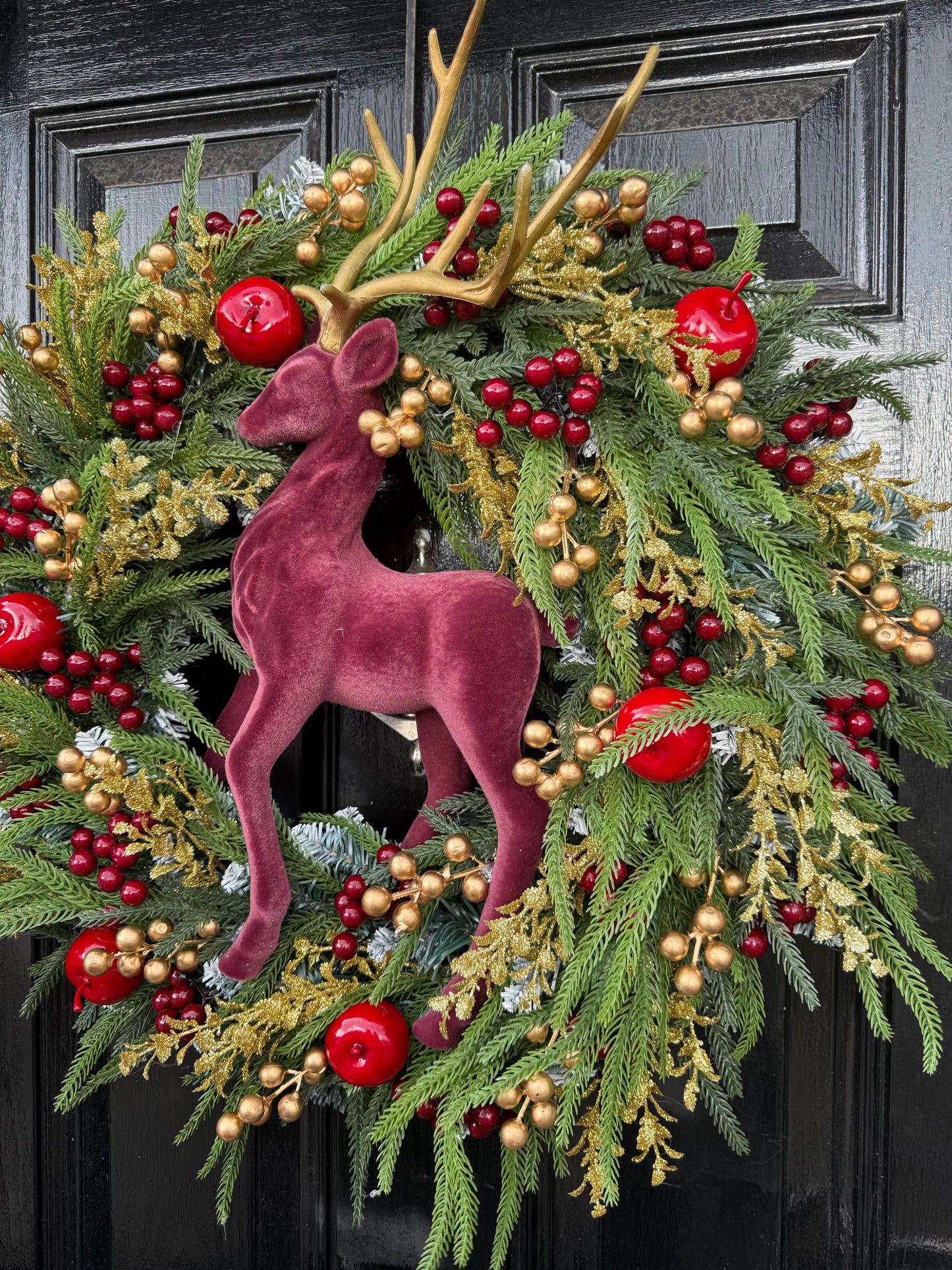 60cm DELUXE BURGUNDY/GOLD FOLIAGE STAG WREATH