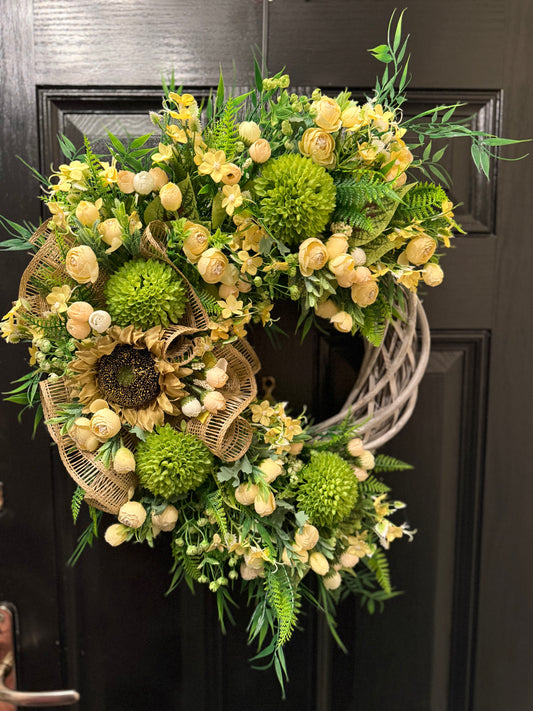 NEUTRAL FOLIAGE GREEN / LEMON ALL SEASON WICKER WREATH