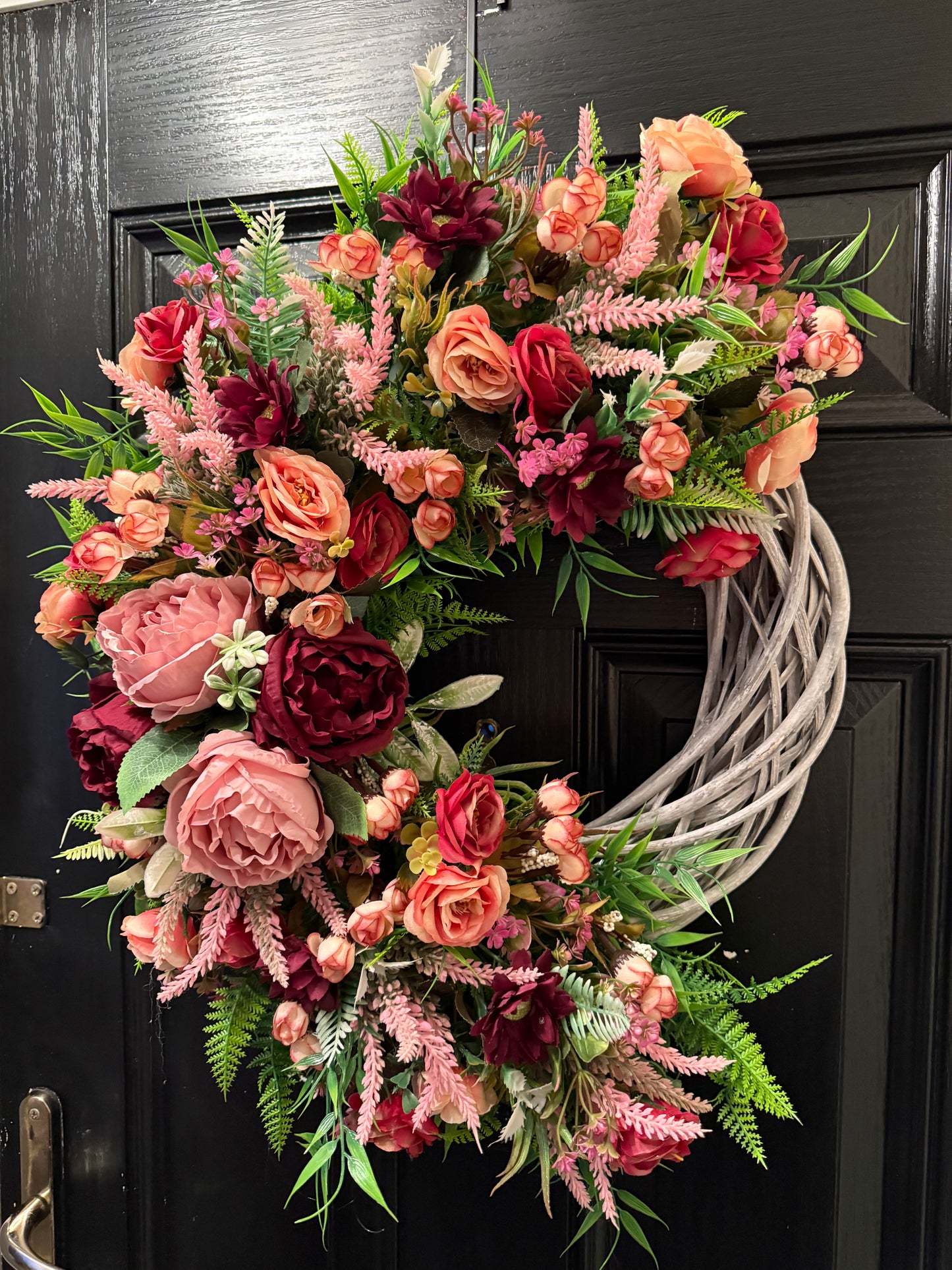 MIXED PINKS AND BURGUNDY FOLIAGE ALL SEASON WICKER WREATH