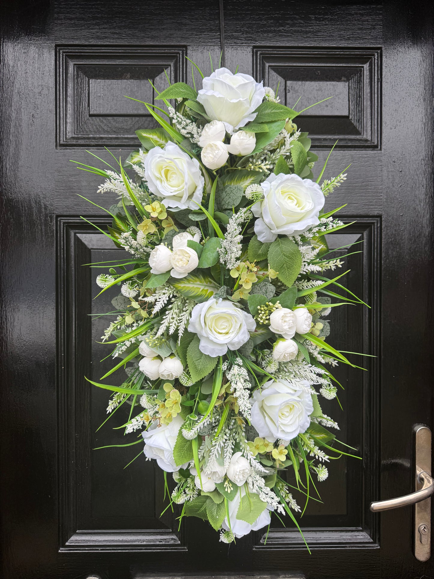 ALL SEASON NEUTRAL MIXED FOLIAGE & ROSE SPRING DOOR SWAG