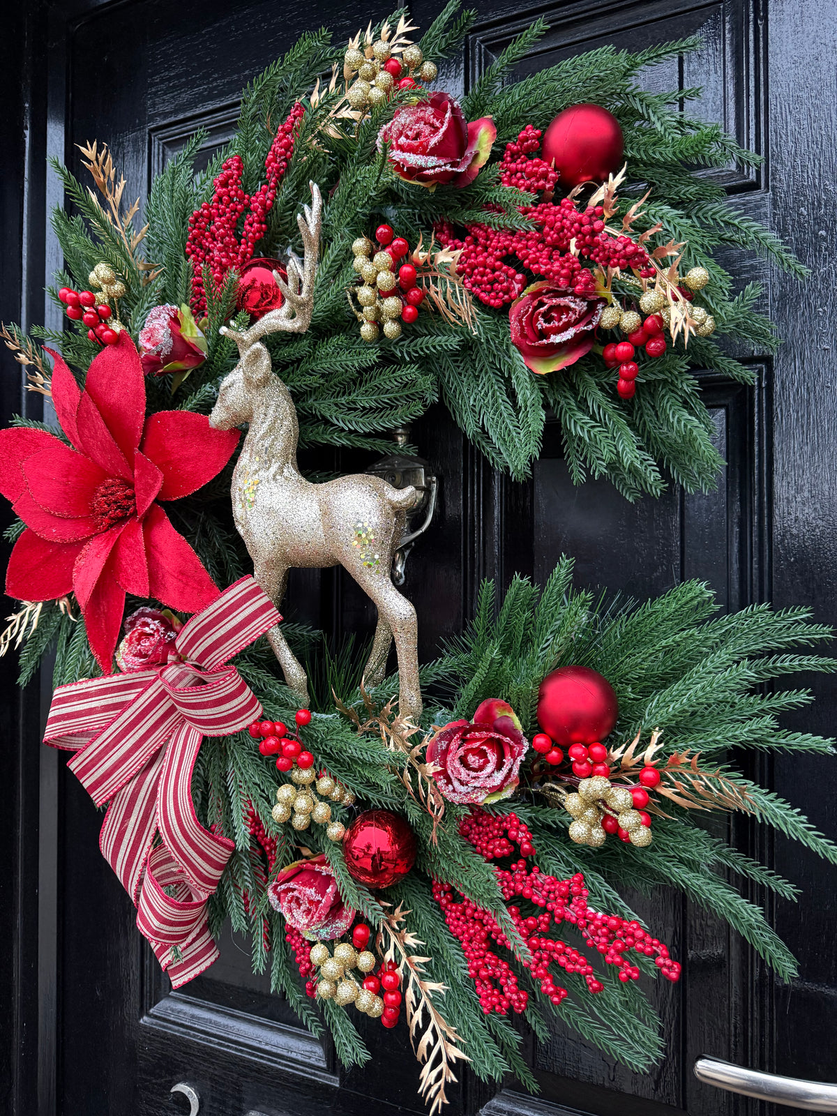 65-70cm DELUXE MOON STAG WREATH TRADITIONAL RED & GOLD