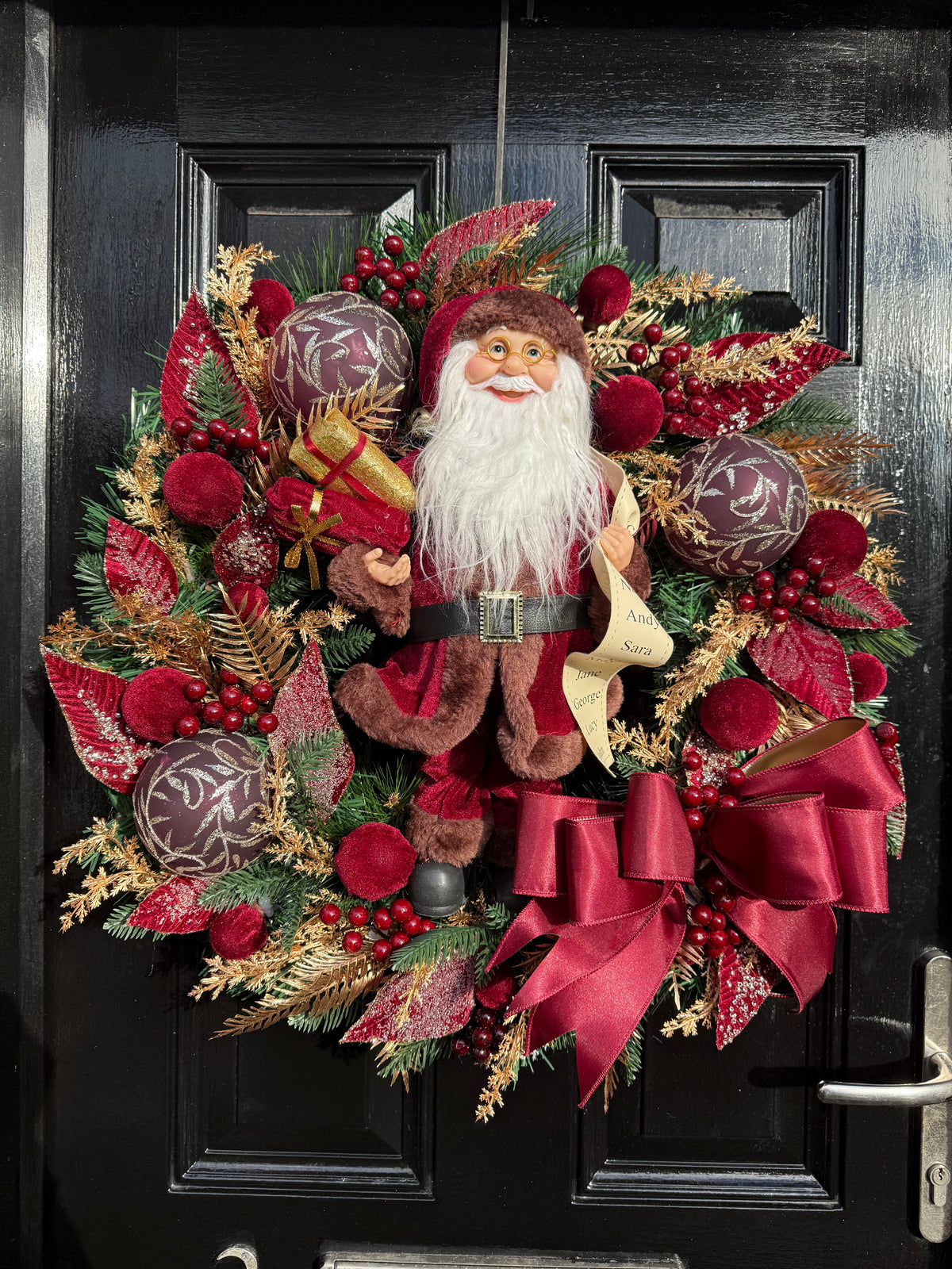 65cm DELUXE TRADITIONAL BURGUNDY & GOLD SANTA MIXED WREATH