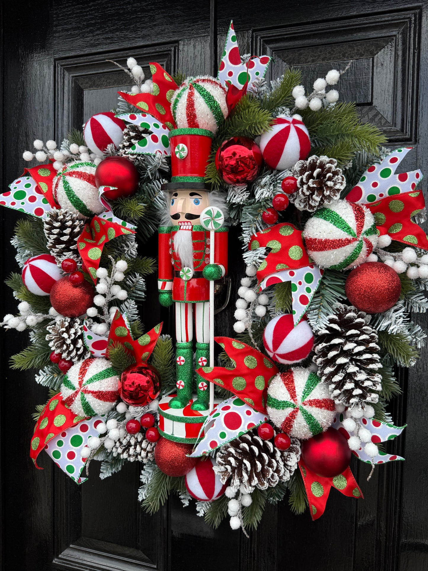 65cm FROSTED NUTCRACKER CANDY CANE MIXED WREATH - IMMEDIATE DESPATCH