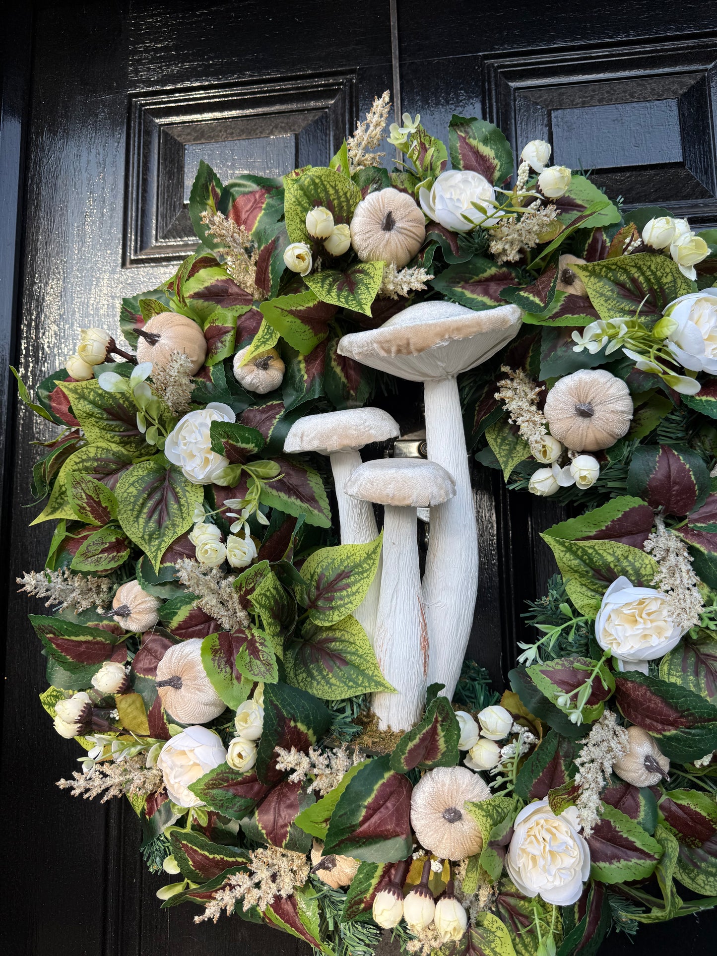 60cm DELUXE GIANT NEUTRAL IVORY TOADSTOOL  WOODLAND MIXED FOLIAGE AUTUMN WREATH