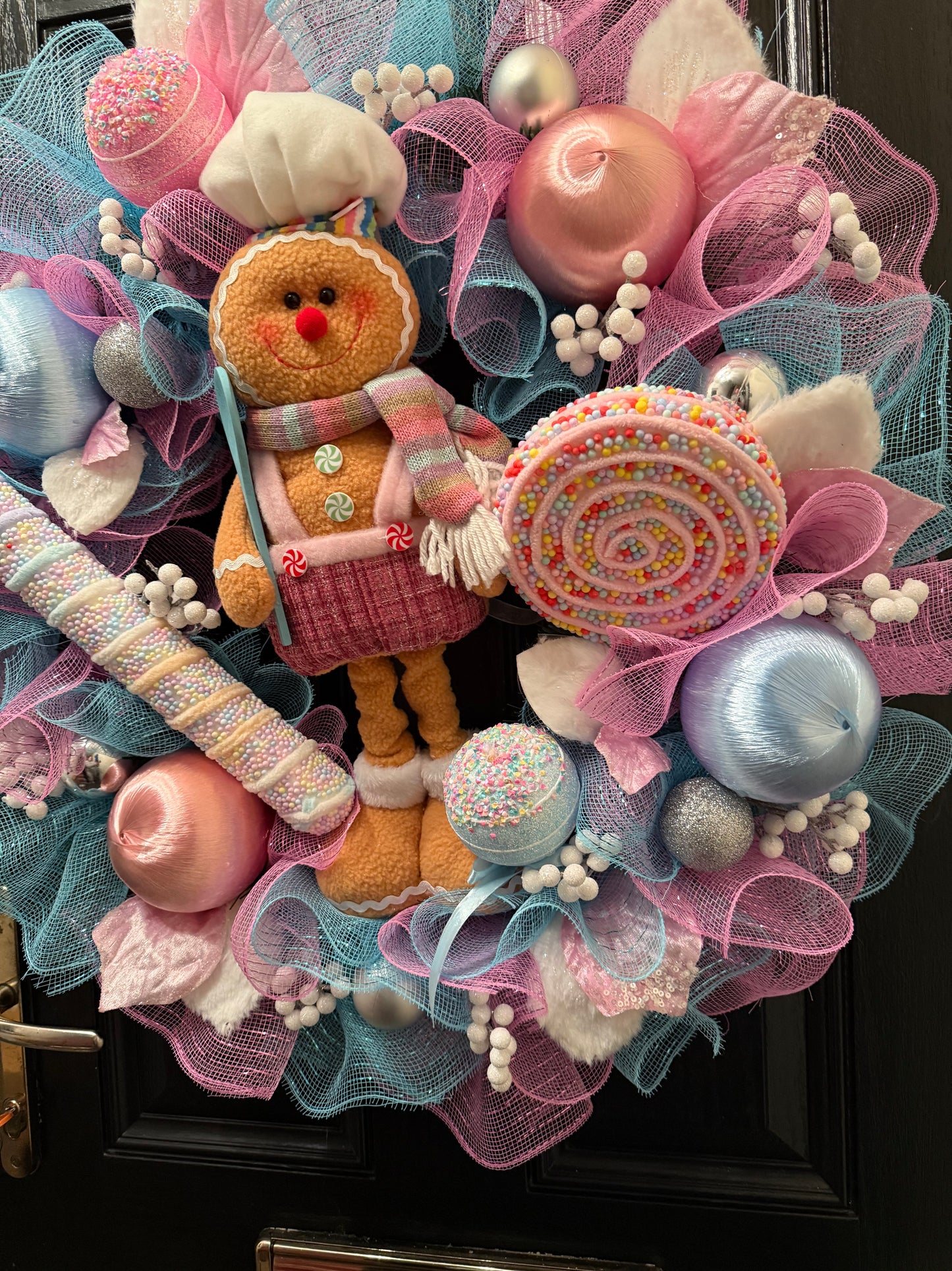 65cm SUPER DELUXE PASTEL GINGERBREAD WREATH - IMMEDIATE DESPATCH