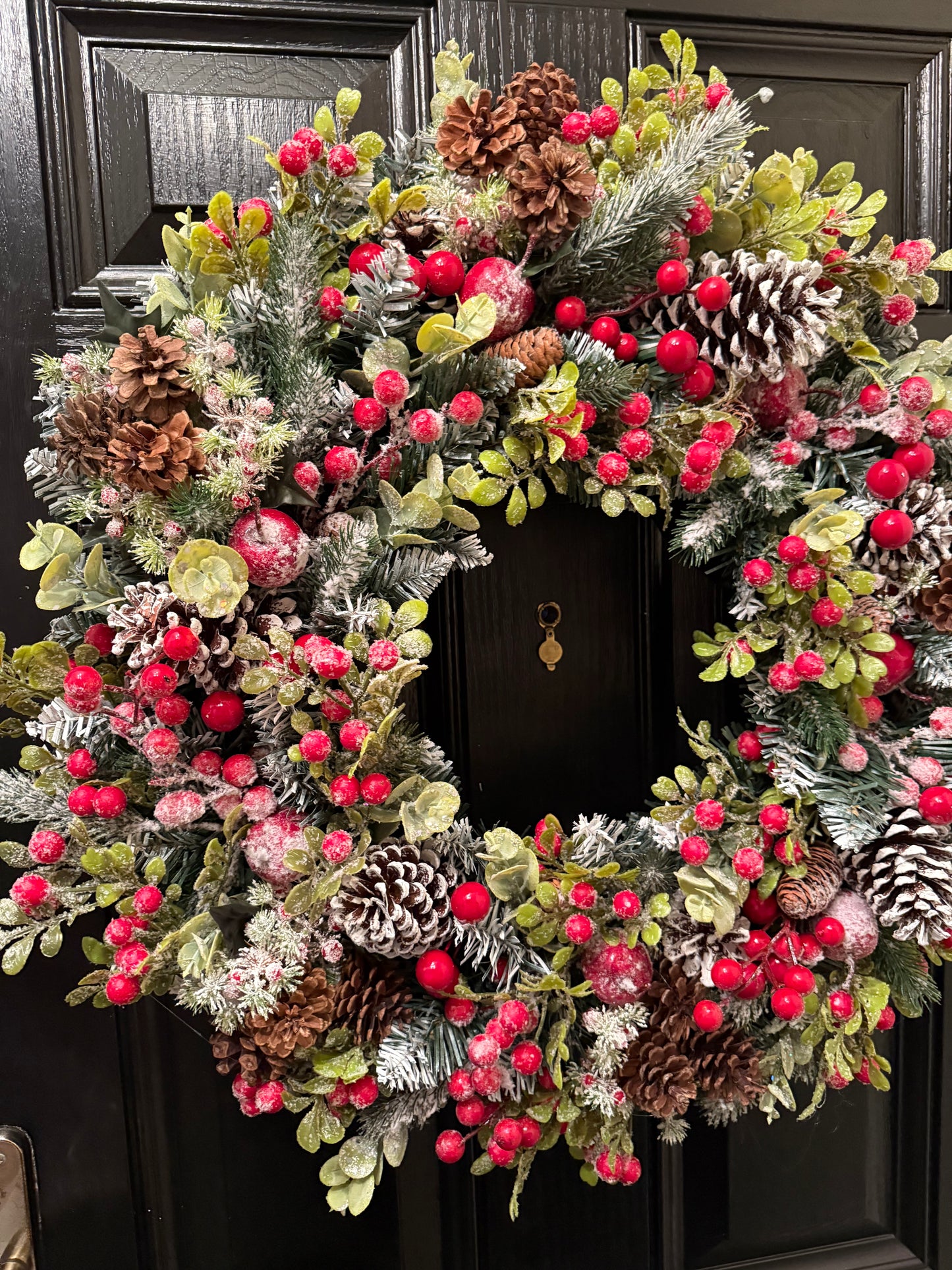60cm FROSTED SNOWY VERY BERRY WINTER WREATH - IMMEDIATE DESPATCH
