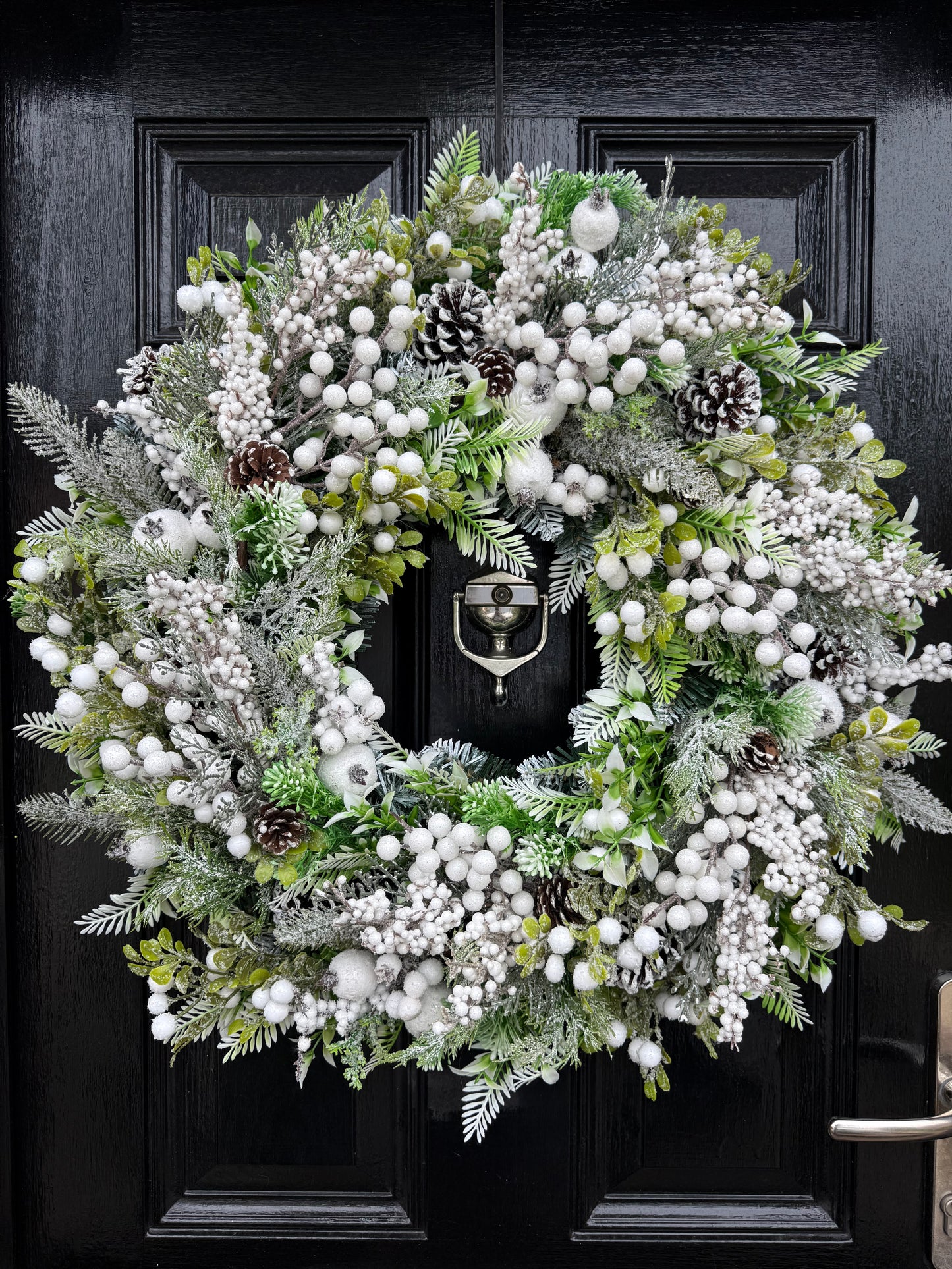 65cm DELUXE WINTER WONDERLAND FROSTED GLITTER BERRY WREATH - IMMEDIATE DESPATCH