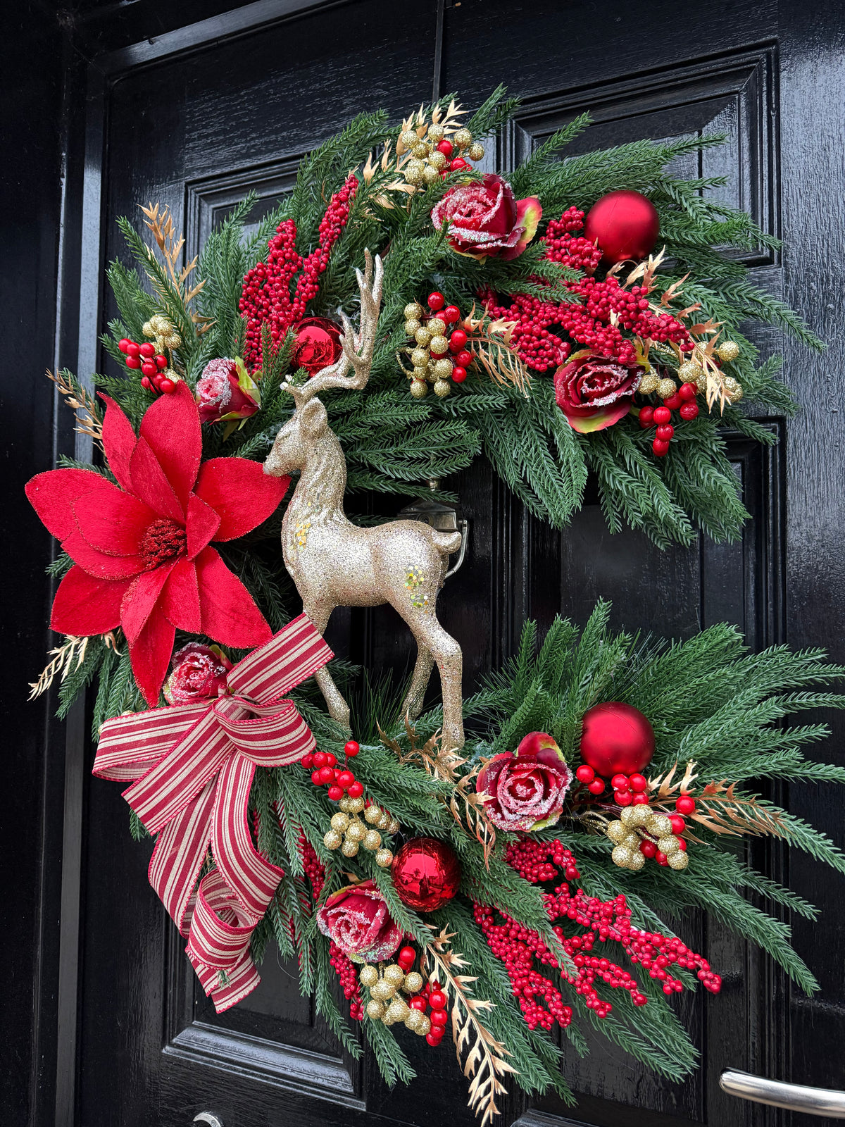 65-70cm DELUXE MOON STAG WREATH TRADITIONAL RED & GOLD