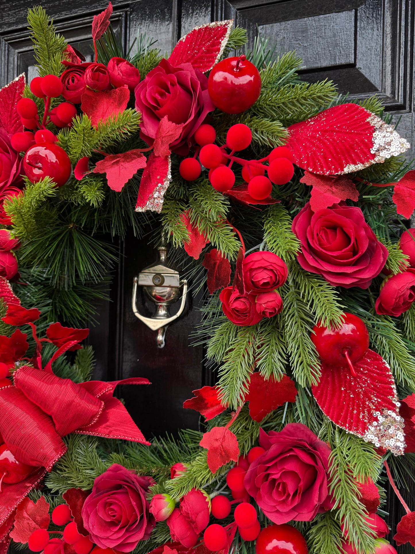 65CM DELUXE FOLIAGE RED TRADITIONAL APPLE  ROSE WREATH - IMMEDIATE DISPATCH
