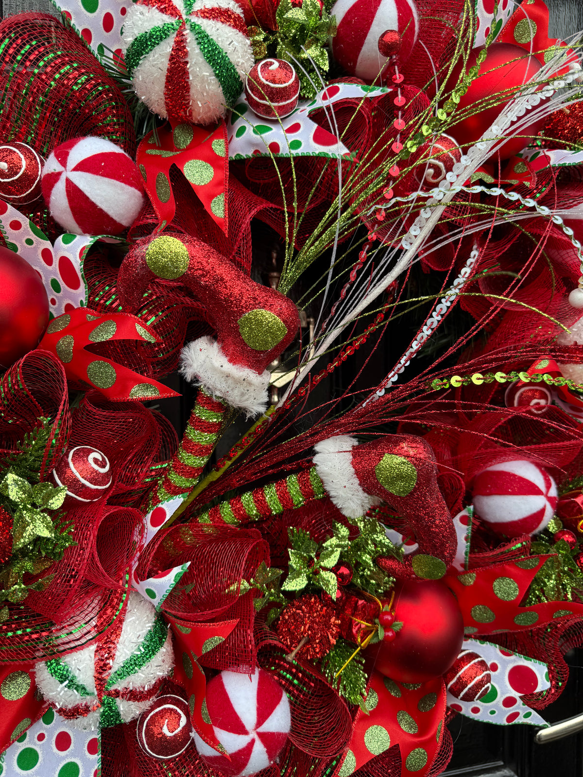 65cm ELF LEGS NOVELTY DELUXE  WREATH - IMMEDIATE DISPATCH