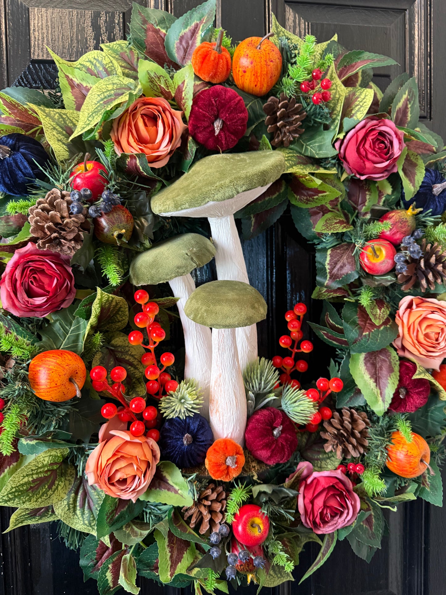 60cm DELUXE GIANT GREEN TOADSTOOL  WOODLAND MIXED FOLIAGE AUTUMN WREATH