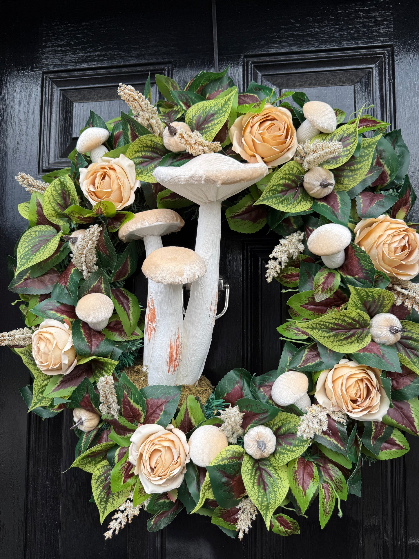 60cm DELUXE GIANT NEUTRAL IVORY TOADSTOOL  WOODLAND MIXED FOLIAGE AUTUMN WREATH