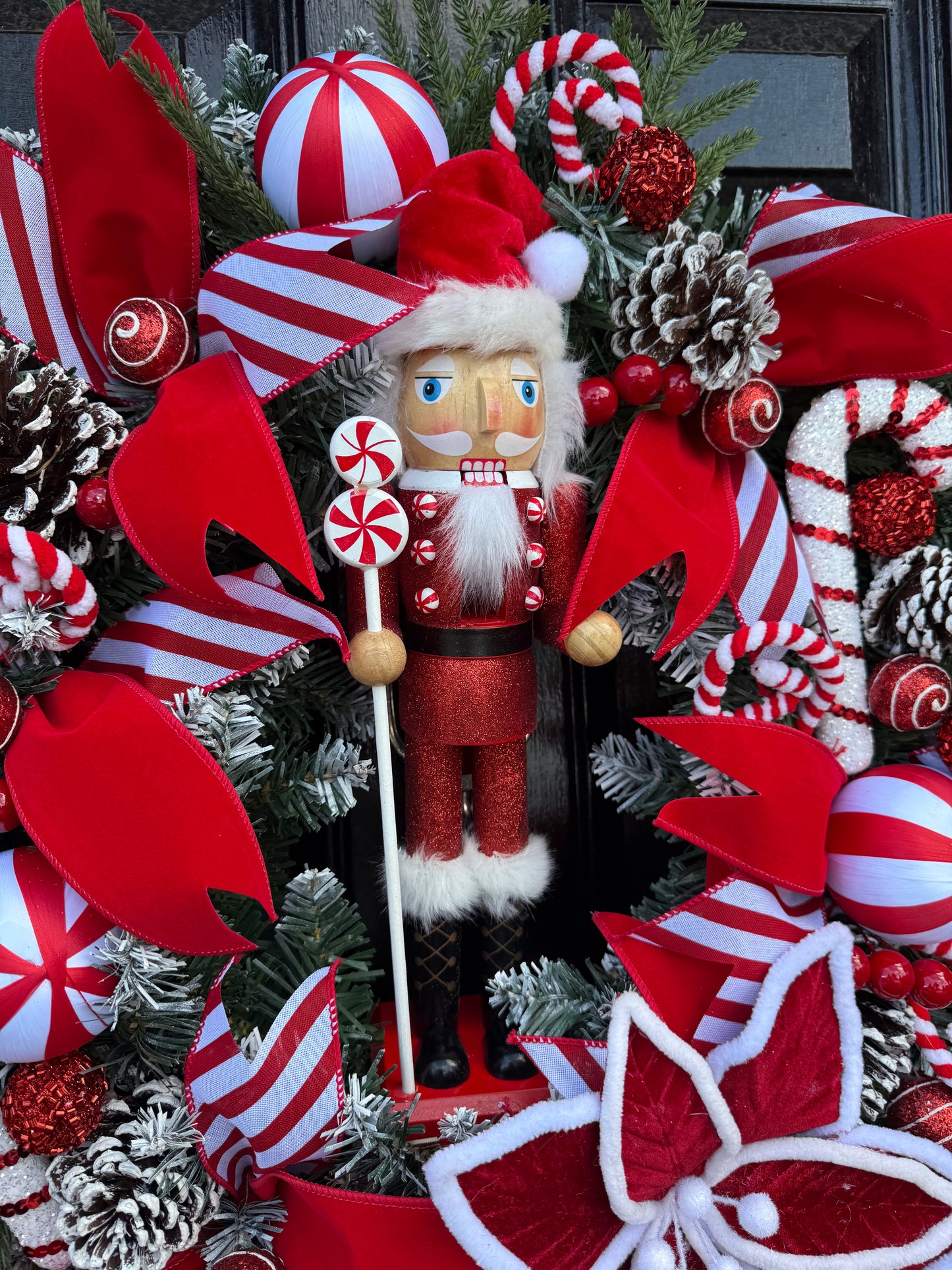 65cm FROSTED NUTCRACKER CANDY CANE MIXED WREATH - IMMEDIATE DESPATCH