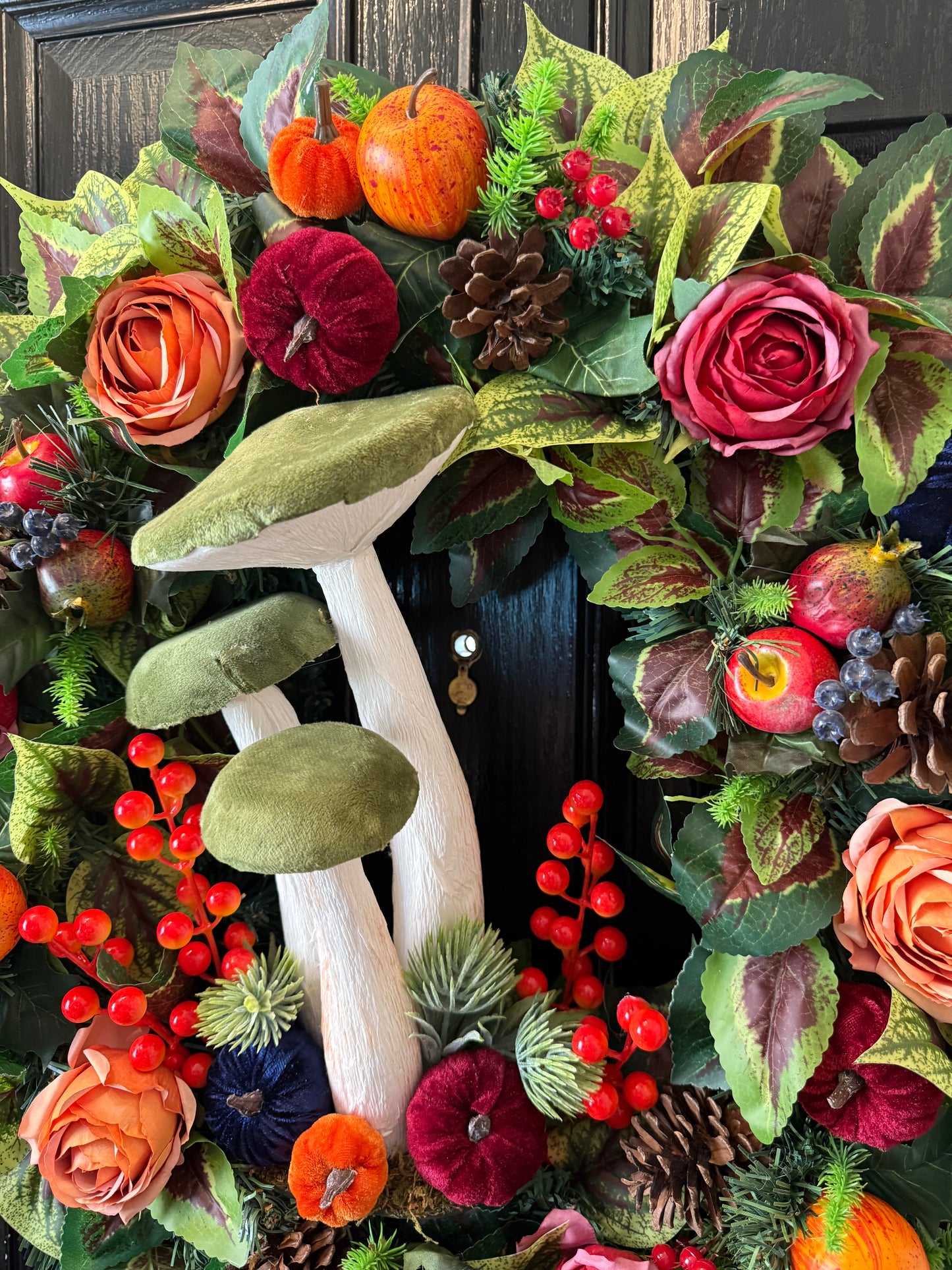 60cm DELUXE GIANT GREEN TOADSTOOL  WOODLAND MIXED FOLIAGE AUTUMN WREATH