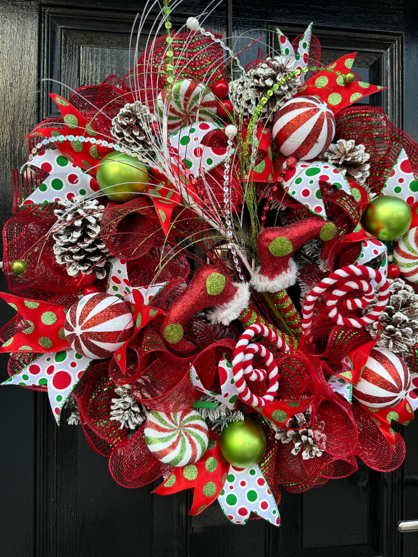 65cm ELF LEGS NOVELTY DELUXE  WREATH - IMMEDIATE DISPATCH