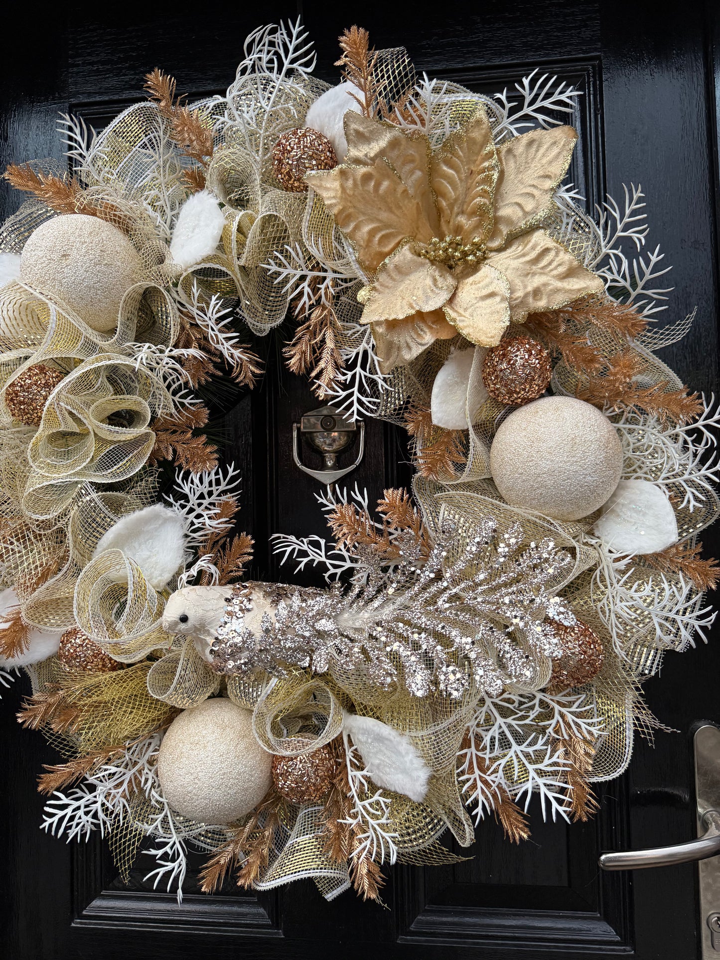65cm DELUXE TURTLE DOVE GOLD/ IVORY GLITTER WREATH - DESPATCH EARLY OCTOBER