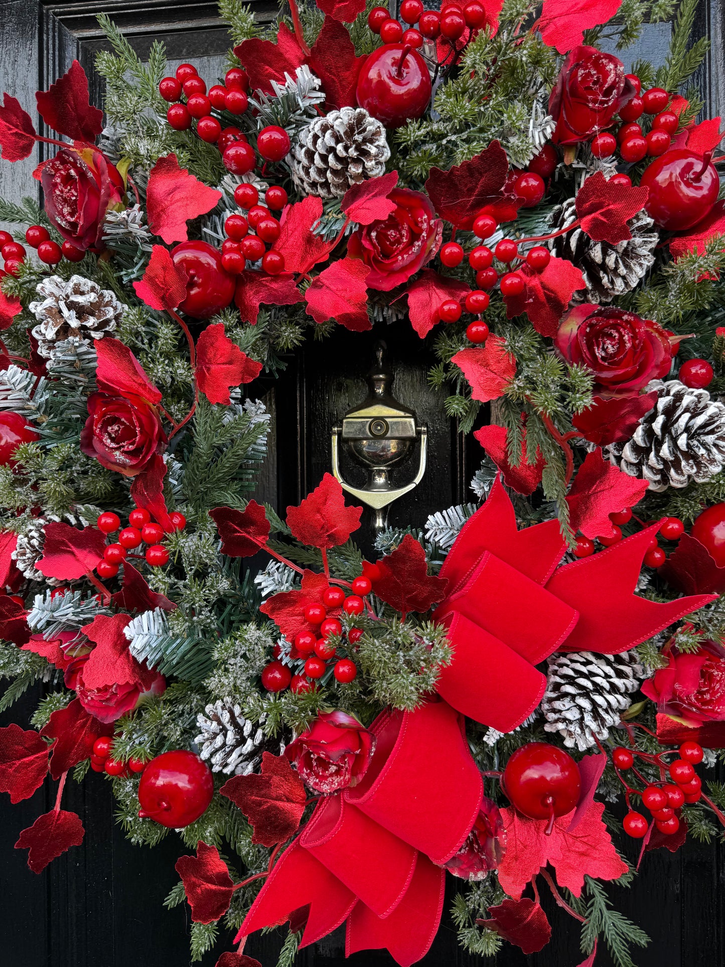 65cm DELUXE FOLIAGE TRADITIONAL APPLE FROSTED ROSE VERY BERRY WREATH - IMMEDIATE DISPATCH