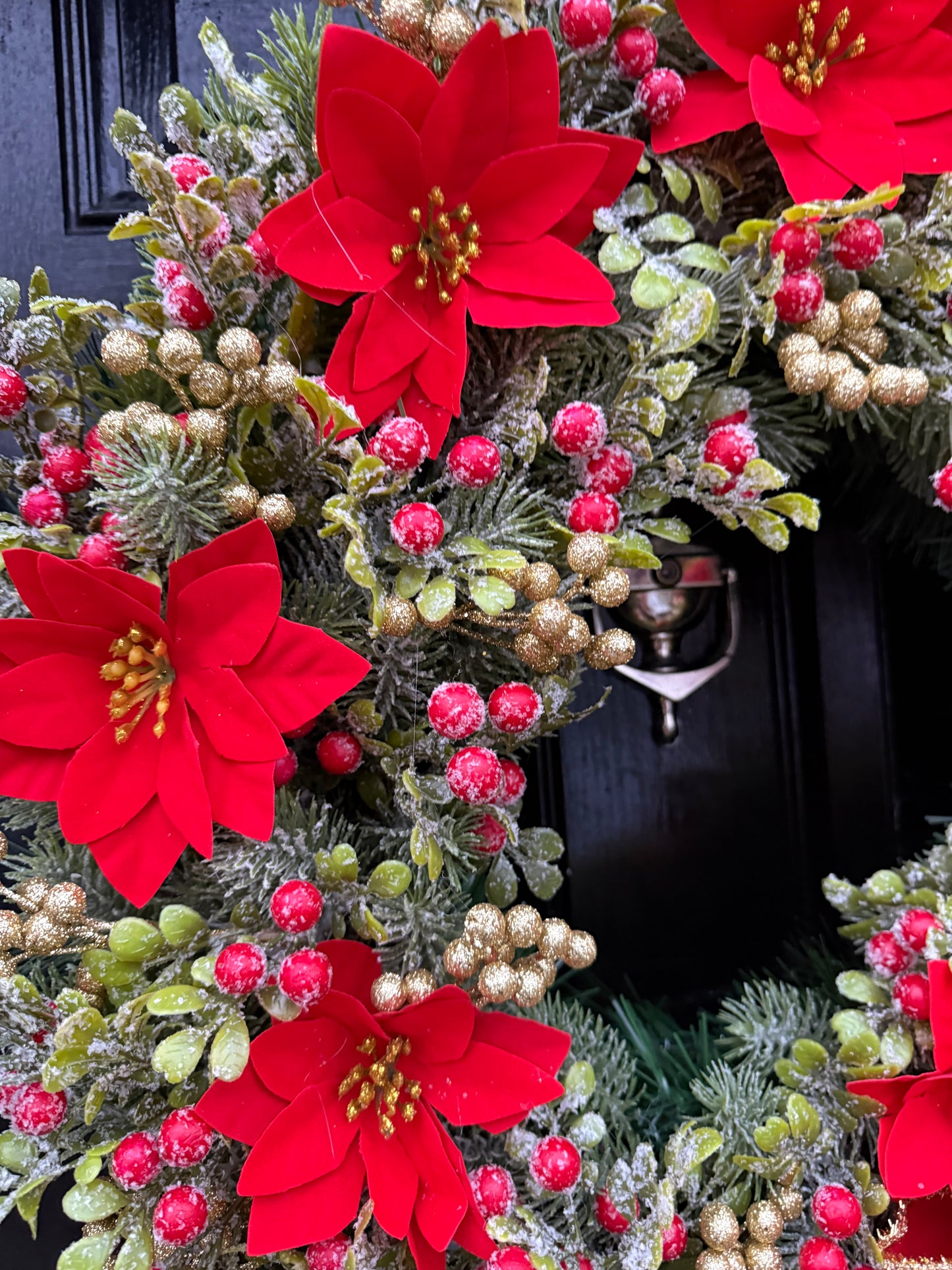 65cm FROSTED WINTER VERY BERRY RED POINSETTIA  MIXED FOLIAGE WREATH